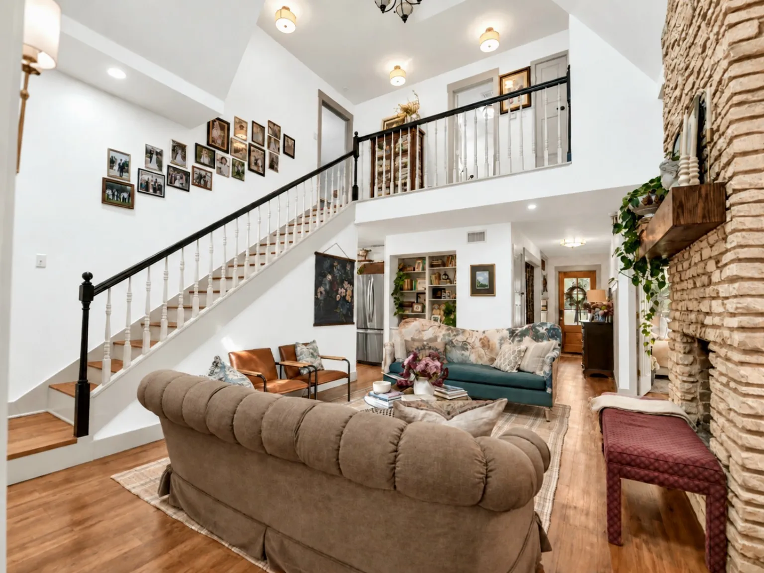 Single Family Residence For Sale in Parker County , 105 Mariah Drive, Weatherford, Texas 76087, 4 Bedroom, 3 Bathroom, 2 Garage spaces, 3,195 Sqft, built in 1990, mls#21391327, Real Estate Agent in Weatherford, Homes For Sale in Parker county, Homes For Sale in Weatherford, Realtor in Weatherford Texas, Real Estate Brokerage Independent Realty Texas, Luminita Cordes Realtor