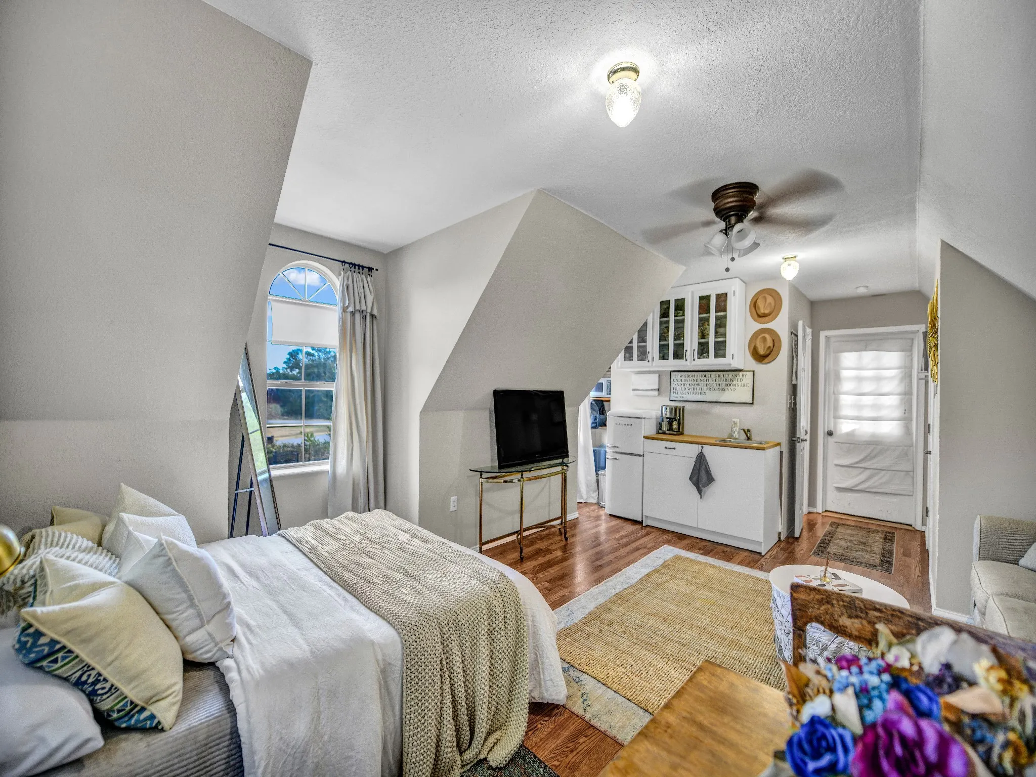 Single Family Residence For Sale in Parker County , 105 Mariah Drive, Weatherford, Texas 76087, 4 Bedroom, 3 Bathroom, 2 Garage spaces, 3,195 Sqft, built in 1990, mls#21391327, Real Estate Agent in Weatherford, Homes For Sale in Parker county, Homes For Sale in Weatherford, Realtor in Weatherford Texas, Real Estate Brokerage Independent Realty Texas, Luminita Cordes Realtor