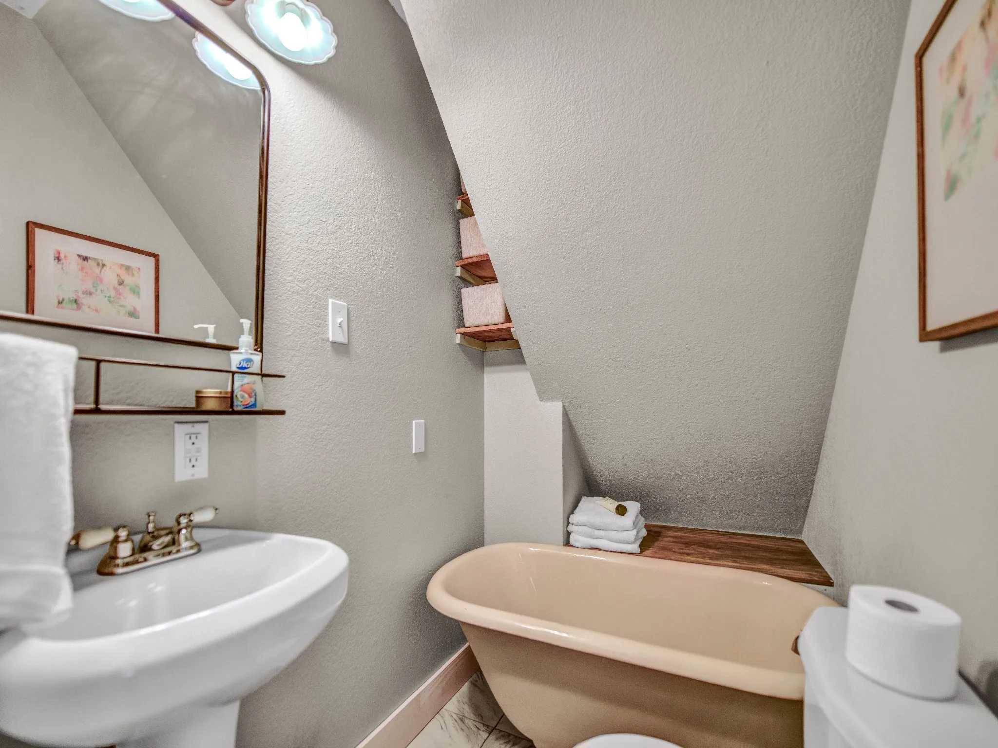 Single Family Residence For Sale in Parker County , 105 Mariah Drive, Weatherford, Texas 76087, 4 Bedroom, 3 Bathroom, 2 Garage spaces, 3,195 Sqft, built in 1990, mls#21391327, Real Estate Agent in Weatherford, Homes For Sale in Parker county, Homes For Sale in Weatherford, Realtor in Weatherford Texas, Real Estate Brokerage Independent Realty Texas, Luminita Cordes Realtor