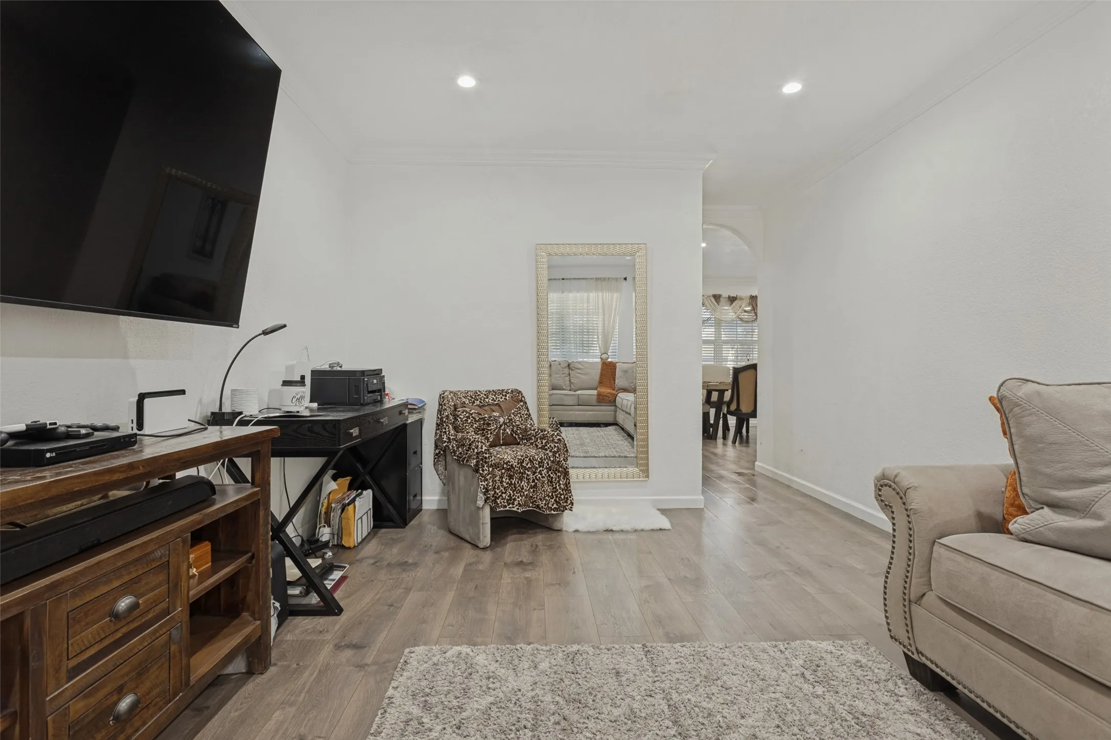 Single Family Residence For Sale in Dallas County , 1522 Carroll Drive, Garland, Texas 75041, 3 Bedroom, 2 Bathroom, 2 Garage spaces, 1,309 Sqft, built in 1968, mls#21393687, Real Estate Agent in Garland, Homes For Sale in Dallas county, Homes For Sale in Garland, Realtor in Garland Texas, Real Estate Brokerage Independent Realty Texas, Luminita Cordes Realtor