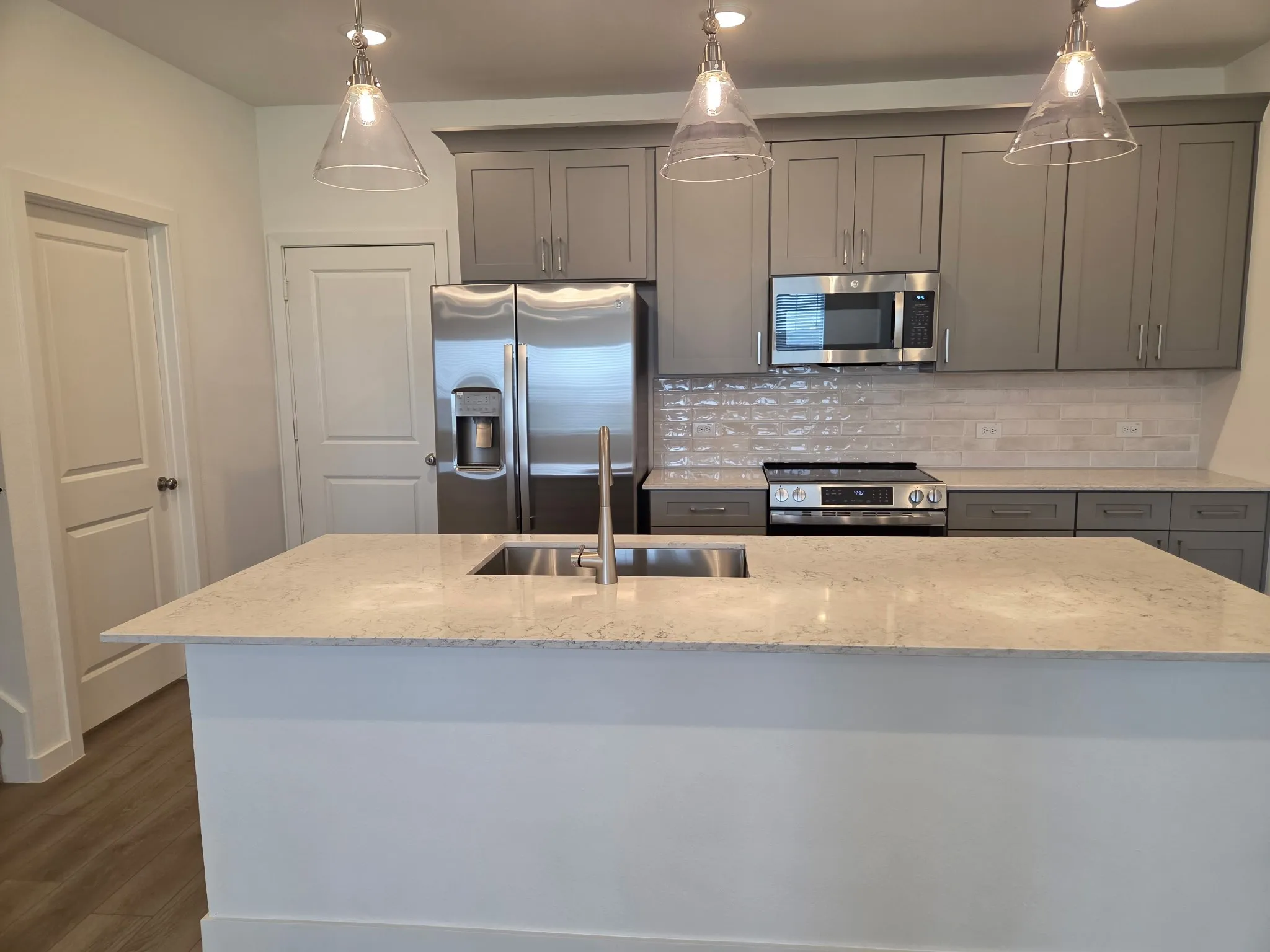 Townhouse For Rent in Tarrant County , 5708 Lakeview Drive, Watauga, Texas 76148, 3 Bedroom, 3 Bathroom, 2 Garage spaces, 1,876 Sqft, built in 2026, mls#21376946, Real Estate Agent in Watauga, Homes For Rent in Tarrant county, Homes For Rent in Watauga, Realtor in Watauga Texas, Real Estate Brokerage Independent Realty Texas, Luminita Cordes Realtor