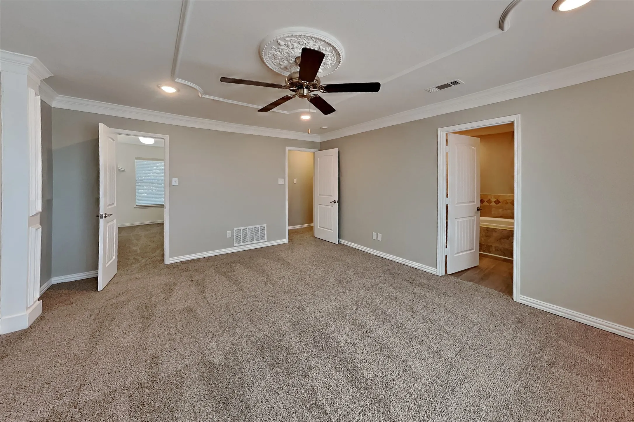 Single Family Residence For Rent in Tarrant County , 345 Chalkstone Drive, Fort Worth, Texas 76131, 4 Bedroom, 3 Bathroom, 2 Garage spaces, 2,253 Sqft, built in 2011, mls#21393689, Real Estate Agent in Fort Worth, Homes For Rent in Tarrant county, Homes For Rent in Fort Worth, Realtor in Fort Worth Texas, Real Estate Brokerage Independent Realty Texas, Luminita Cordes Realtor