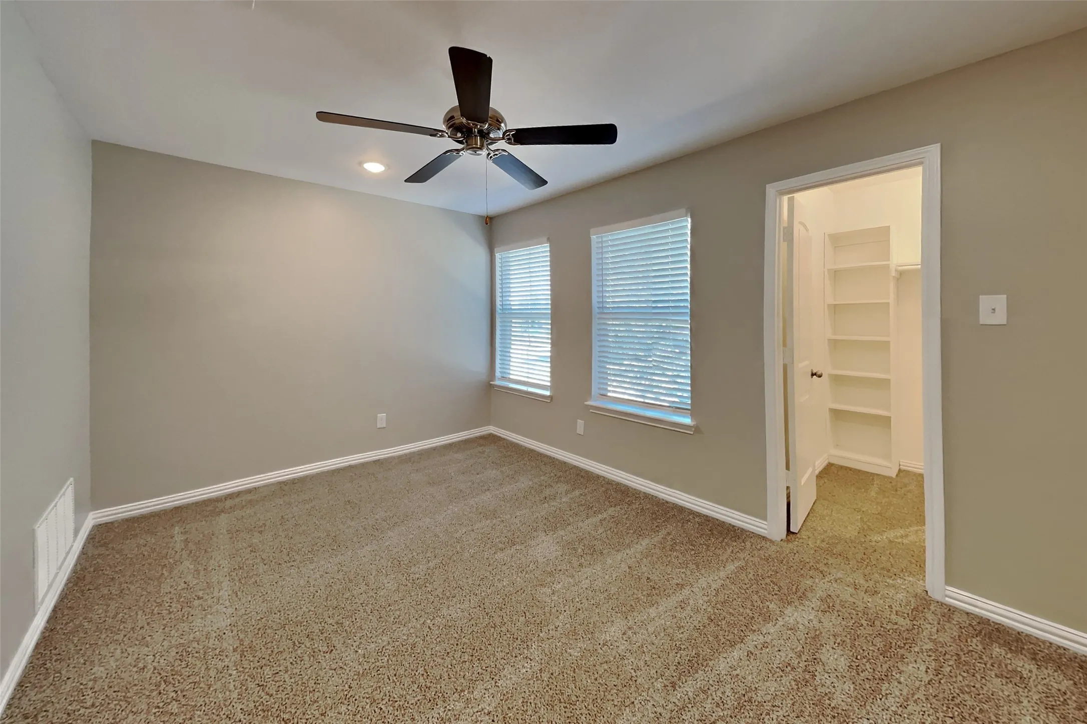 Single Family Residence For Rent in Tarrant County , 345 Chalkstone Drive, Fort Worth, Texas 76131, 4 Bedroom, 3 Bathroom, 2 Garage spaces, 2,253 Sqft, built in 2011, mls#21393689, Real Estate Agent in Fort Worth, Homes For Rent in Tarrant county, Homes For Rent in Fort Worth, Realtor in Fort Worth Texas, Real Estate Brokerage Independent Realty Texas, Luminita Cordes Realtor