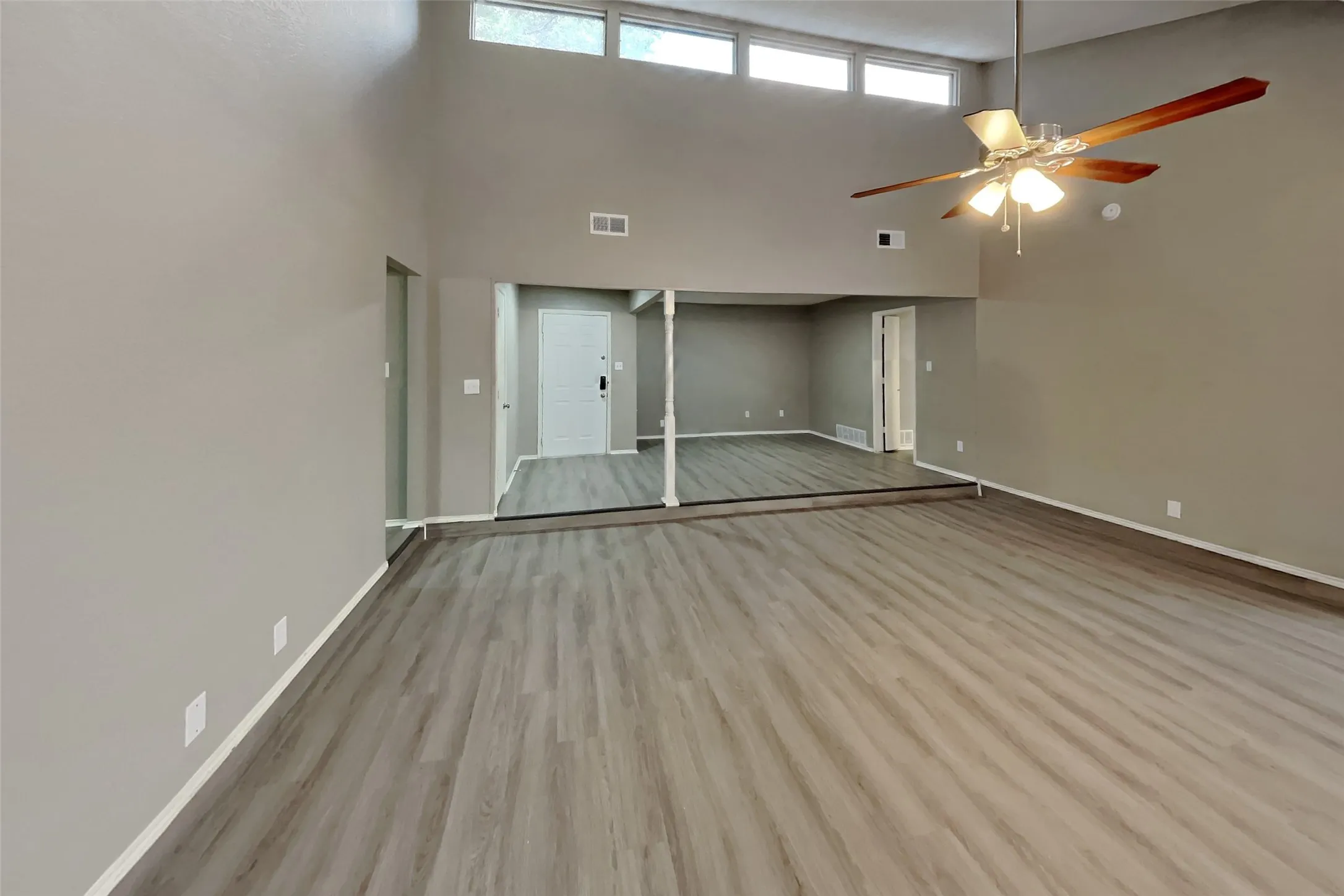 Single Family Residence For Rent in Tarrant County , 1562 Tiffany Forest Lane, Grapevine, Texas 76051, 3 Bedroom, 2 Bathroom, 2 Garage spaces, 1,803 Sqft, built in 1981, mls#21393691, Real Estate Agent in Grapevine, Homes For Rent in Tarrant county, Homes For Rent in Grapevine, Realtor in Grapevine Texas, Real Estate Brokerage Independent Realty Texas, Luminita Cordes Realtor