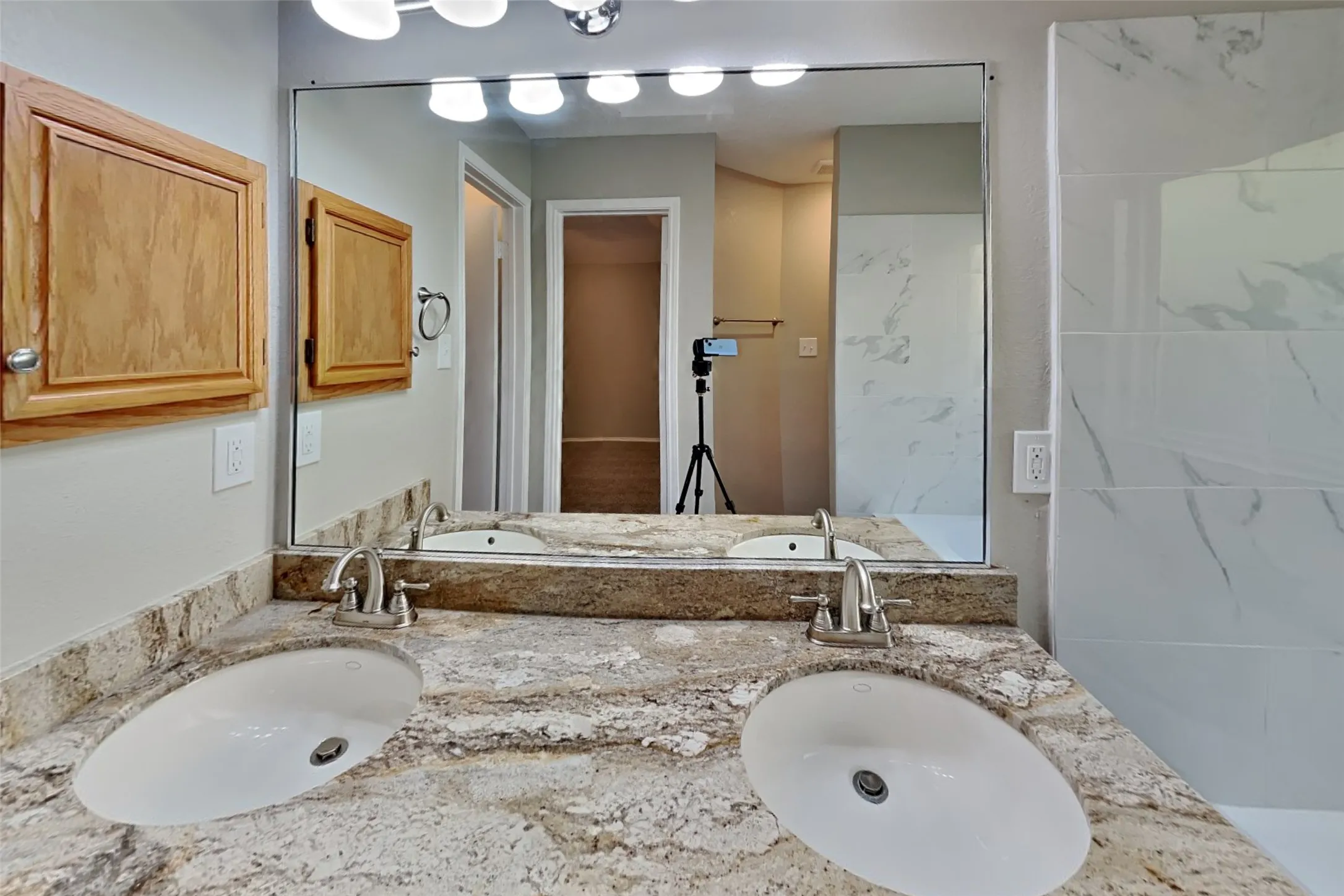 Single Family Residence For Rent in Tarrant County , 4820 Ashton Avenue, Fort Worth, Texas 76137, 3 Bedroom, 2 Bathroom, 2 Garage spaces, 1,864 Sqft, built in 1989, mls#21393692, Real Estate Agent in Fort Worth, Homes For Rent in Tarrant county, Homes For Rent in Fort Worth, Realtor in Fort Worth Texas, Real Estate Brokerage Independent Realty Texas, Luminita Cordes Realtor