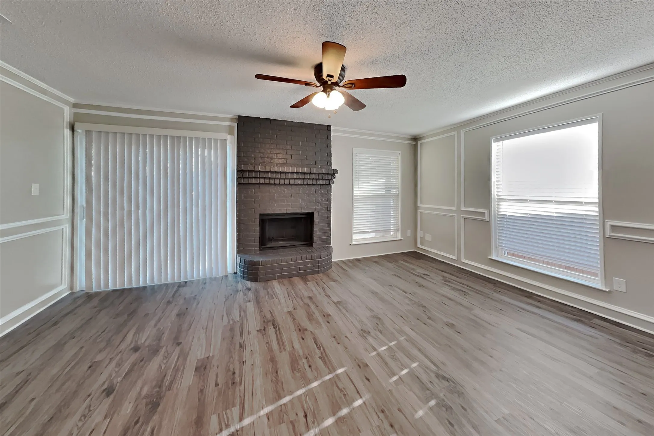 Single Family Residence For Rent in Tarrant County , 4820 Ashton Avenue, Fort Worth, Texas 76137, 3 Bedroom, 2 Bathroom, 2 Garage spaces, 1,864 Sqft, built in 1989, mls#21393692, Real Estate Agent in Fort Worth, Homes For Rent in Tarrant county, Homes For Rent in Fort Worth, Realtor in Fort Worth Texas, Real Estate Brokerage Independent Realty Texas, Luminita Cordes Realtor
