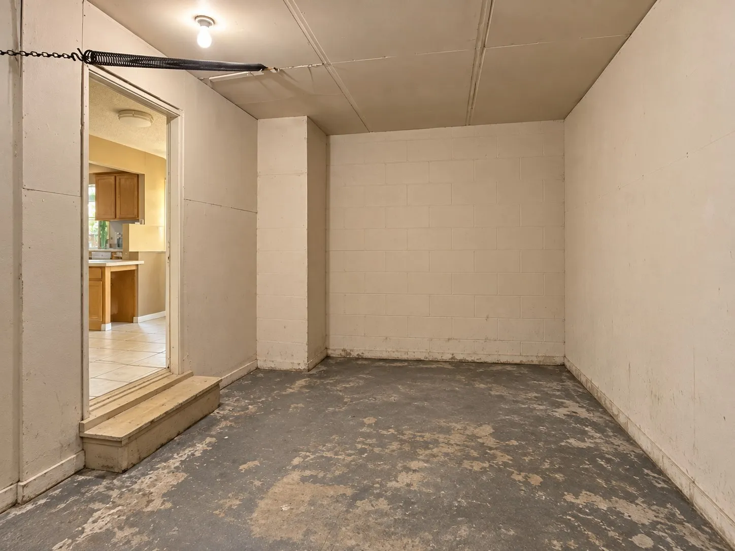 Single Family Residence For Sale in Dallas County , 1727 Whittier Avenue, Dallas, Texas 75218, 2 Bedroom, 2 Bathroom, 1 Garage spaces, 1,410 Sqft, built in 1951, mls#21393693, Real Estate Agent in Dallas, Homes For Sale in Dallas county, Homes For Sale in Dallas, Realtor in Dallas Texas, Real Estate Brokerage Independent Realty Texas, Luminita Cordes Realtor