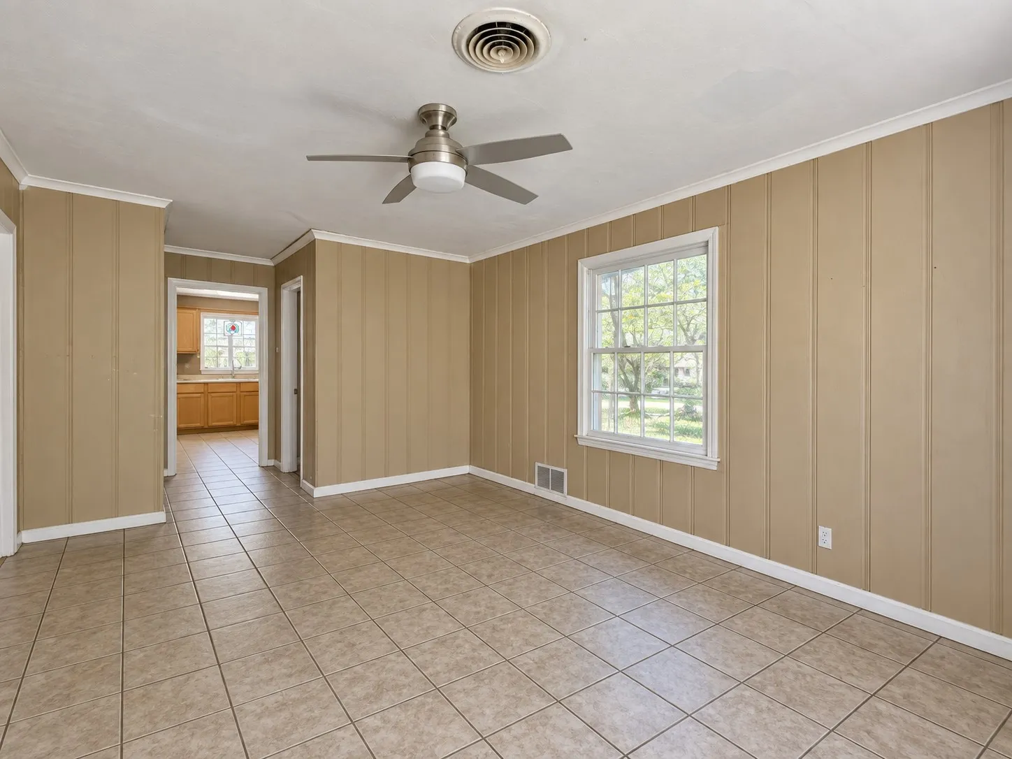 Single Family Residence For Sale in Dallas County , 1727 Whittier Avenue, Dallas, Texas 75218, 2 Bedroom, 2 Bathroom, 1 Garage spaces, 1,410 Sqft, built in 1951, mls#21393693, Real Estate Agent in Dallas, Homes For Sale in Dallas county, Homes For Sale in Dallas, Realtor in Dallas Texas, Real Estate Brokerage Independent Realty Texas, Luminita Cordes Realtor