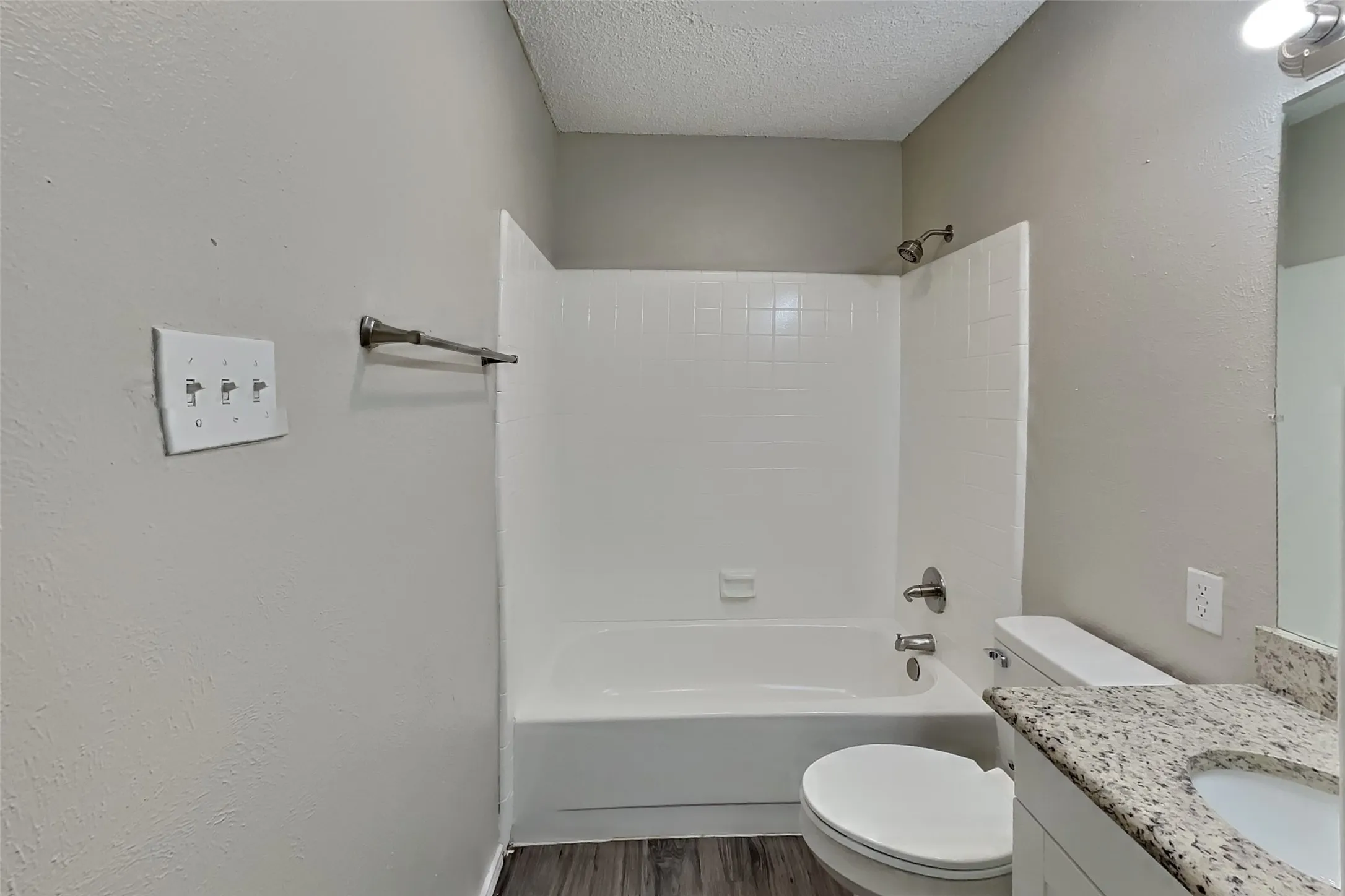 Single Family Residence For Rent in Tarrant County , 621 Meadowview Drive, Mansfield, Texas 76063, 3 Bedroom, 2 Bathroom, 2 Garage spaces, 1,335 Sqft, built in 1979, mls#21393697, Real Estate Agent in Mansfield, Homes For Rent in Tarrant county, Homes For Rent in Mansfield, Realtor in Mansfield Texas, Real Estate Brokerage Independent Realty Texas, Luminita Cordes Realtor