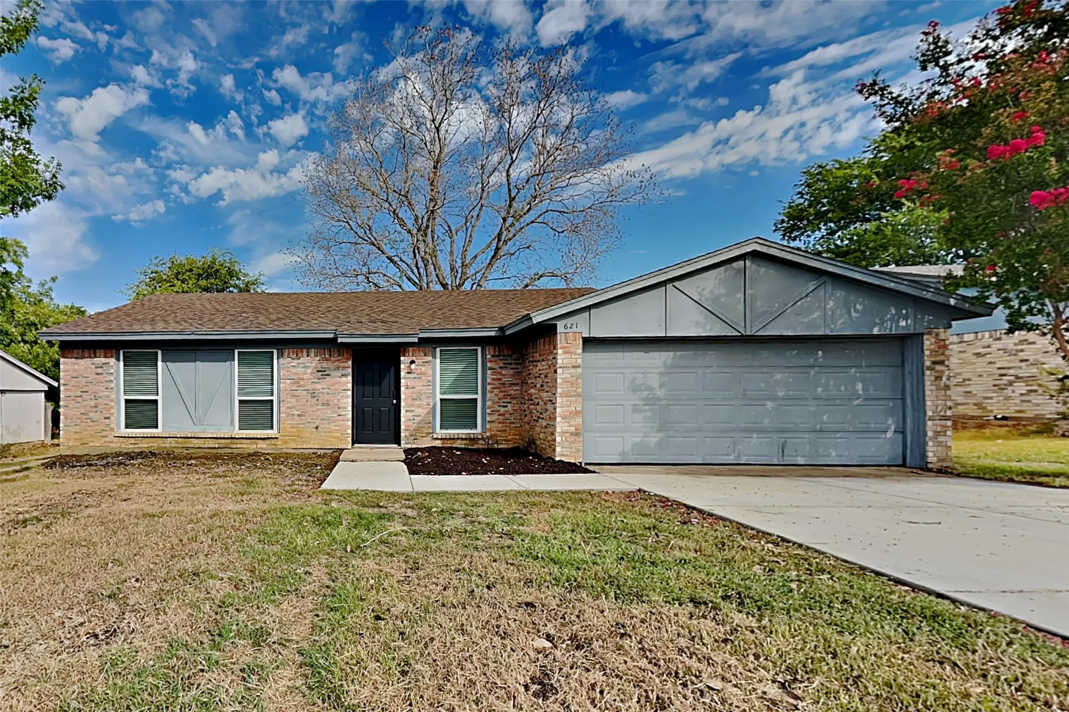 Single Family Residence For Rent