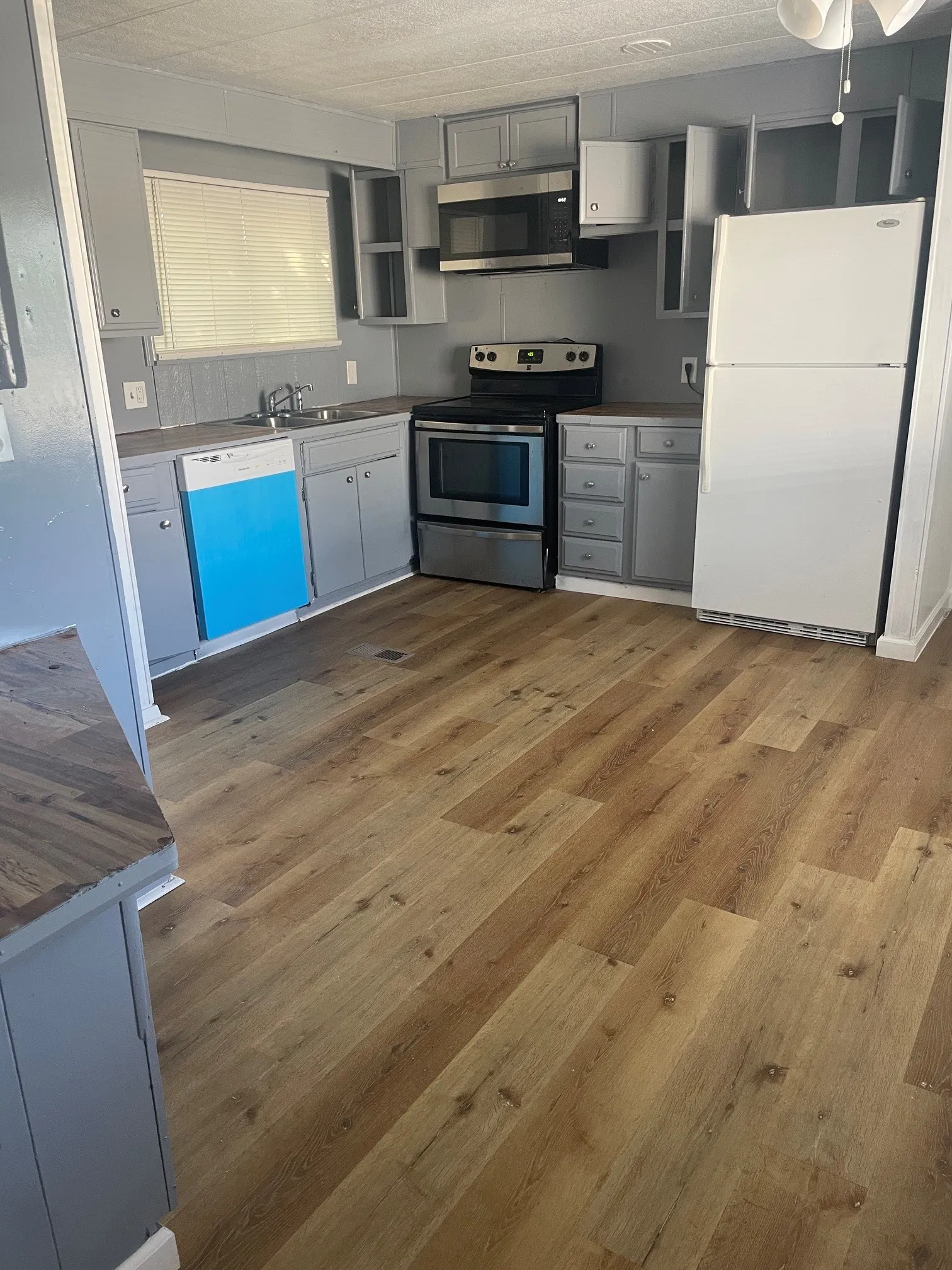 Mobile Home For Rent in Collin County , 1399 Genoveva Lane, Anna, Texas 75409, 3 Bedroom, 2 Bathroom, Garage spaces, 988 Sqft, built in 1981, mls#21392807, Real Estate Agent in Anna, Homes For Rent in Collin county, Homes For Rent in Anna, Realtor in Anna Texas, Real Estate Brokerage Independent Realty Texas, Luminita Cordes Realtor