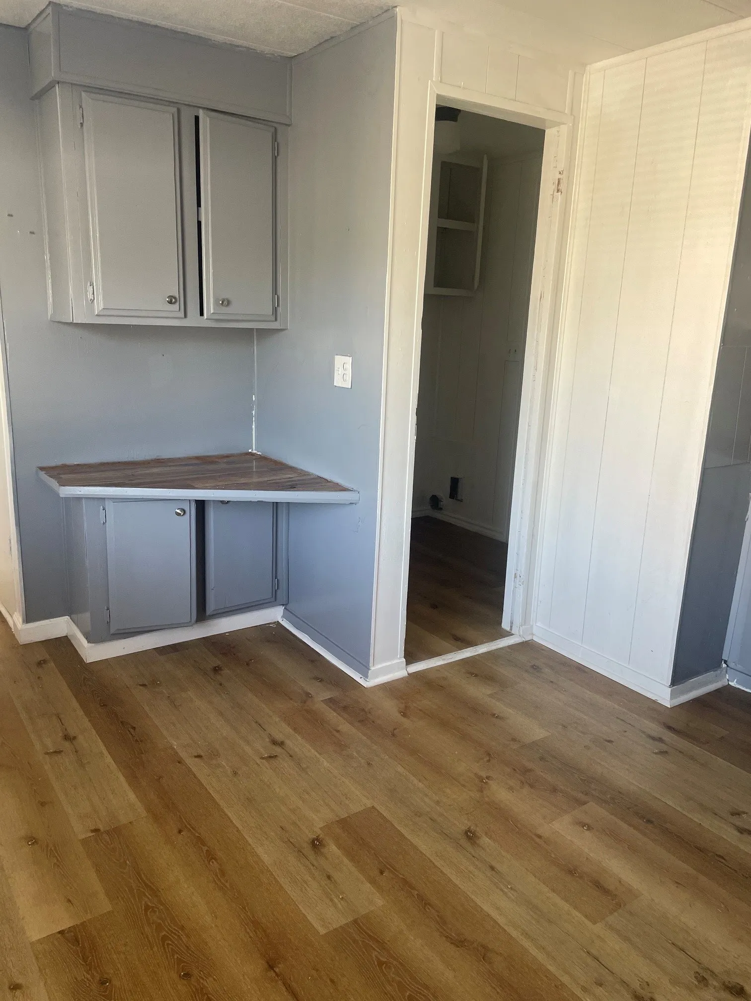 Mobile Home For Rent in Collin County , 1399 Genoveva Lane, Anna, Texas 75409, 3 Bedroom, 2 Bathroom, Garage spaces, 988 Sqft, built in 1981, mls#21392807, Real Estate Agent in Anna, Homes For Rent in Collin county, Homes For Rent in Anna, Realtor in Anna Texas, Real Estate Brokerage Independent Realty Texas, Luminita Cordes Realtor