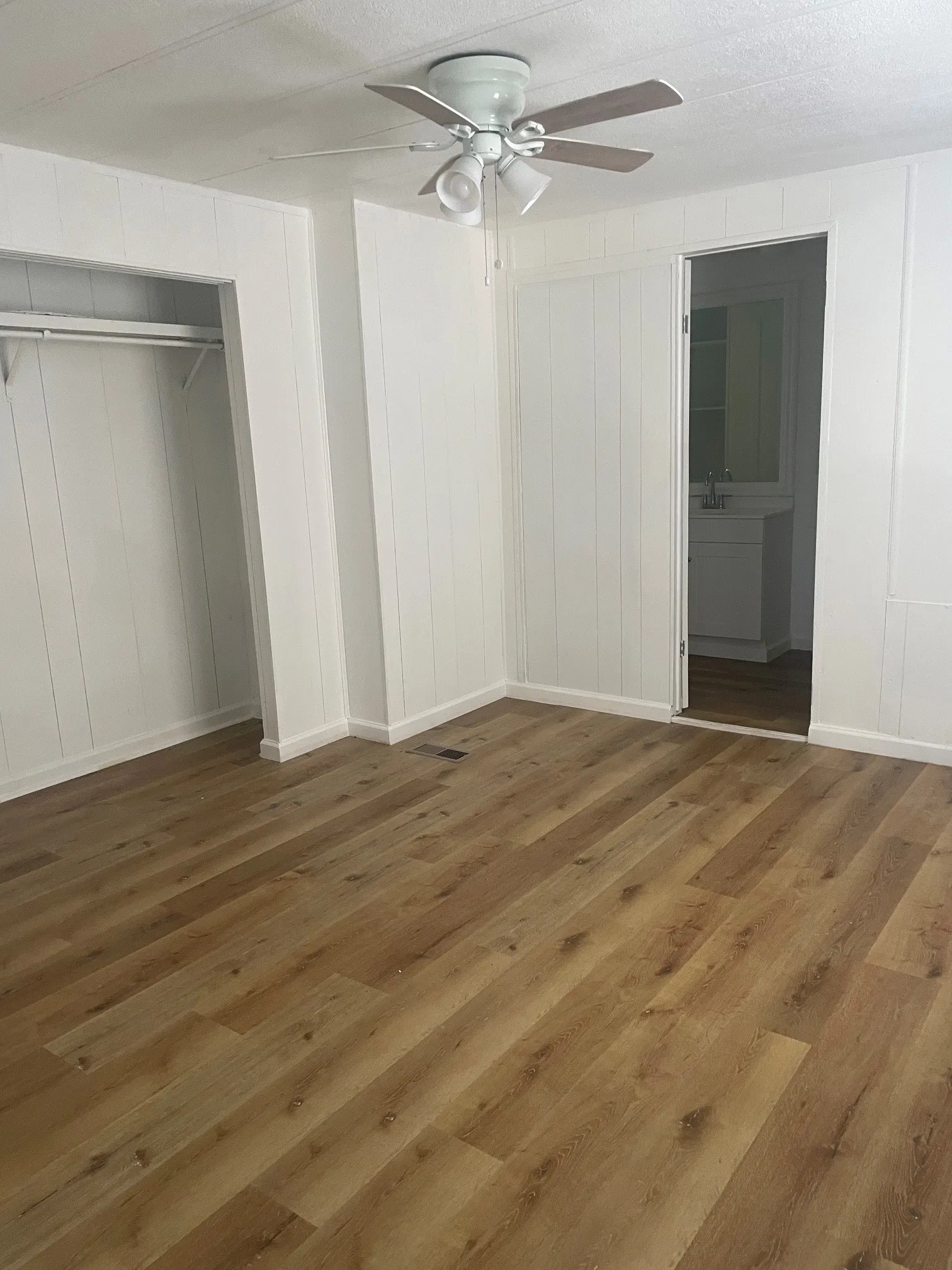 Mobile Home For Rent in Collin County , 1399 Genoveva Lane, Anna, Texas 75409, 3 Bedroom, 2 Bathroom, Garage spaces, 988 Sqft, built in 1981, mls#21392807, Real Estate Agent in Anna, Homes For Rent in Collin county, Homes For Rent in Anna, Realtor in Anna Texas, Real Estate Brokerage Independent Realty Texas, Luminita Cordes Realtor