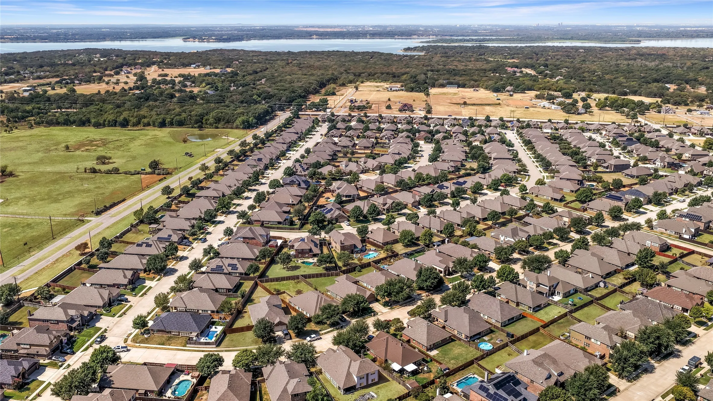 Single Family Residence For Sale in Denton County , 1208 Ponderosa Drive, Aubrey, Texas 76227, 4 Bedroom, 3 Bathroom, 2 Garage spaces, 2,464 Sqft, built in 2013, mls#21393701, Real Estate Agent in Aubrey, Homes For Sale in Denton county, Homes For Sale in Aubrey, Realtor in Aubrey Texas, Real Estate Brokerage Independent Realty Texas, Luminita Cordes Realtor