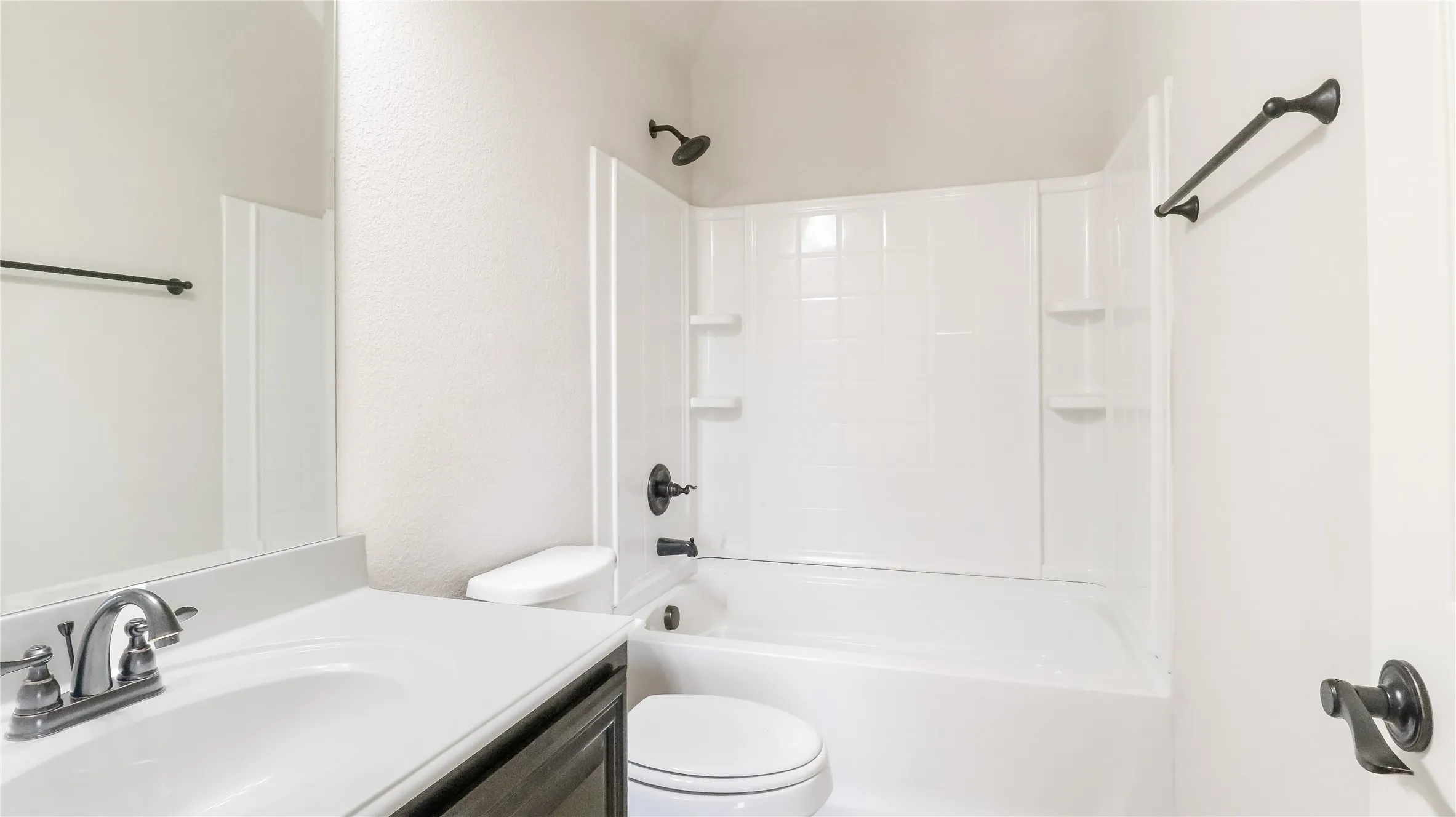 Single Family Residence For Sale in Denton County , 1208 Ponderosa Drive, Aubrey, Texas 76227, 4 Bedroom, 3 Bathroom, 2 Garage spaces, 2,464 Sqft, built in 2013, mls#21393701, Real Estate Agent in Aubrey, Homes For Sale in Denton county, Homes For Sale in Aubrey, Realtor in Aubrey Texas, Real Estate Brokerage Independent Realty Texas, Luminita Cordes Realtor