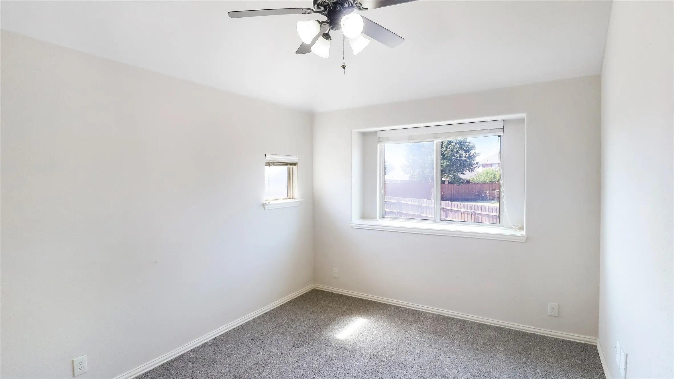 Single Family Residence For Sale in Denton County , 1208 Ponderosa Drive, Aubrey, Texas 76227, 4 Bedroom, 3 Bathroom, 2 Garage spaces, 2,464 Sqft, built in 2013, mls#21393701, Real Estate Agent in Aubrey, Homes For Sale in Denton county, Homes For Sale in Aubrey, Realtor in Aubrey Texas, Real Estate Brokerage Independent Realty Texas, Luminita Cordes Realtor