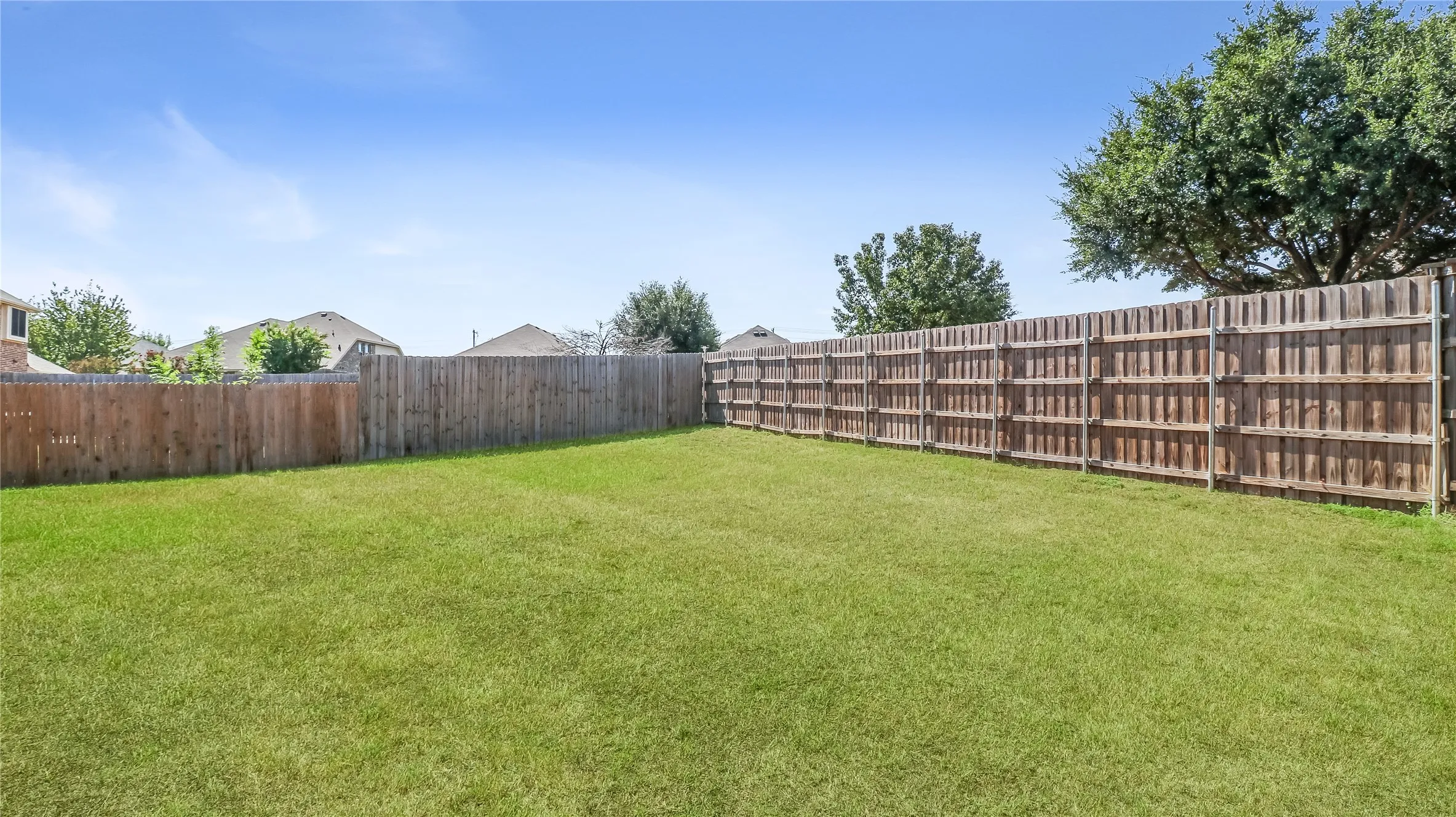 Single Family Residence For Sale in Denton County , 1208 Ponderosa Drive, Aubrey, Texas 76227, 4 Bedroom, 3 Bathroom, 2 Garage spaces, 2,464 Sqft, built in 2013, mls#21393701, Real Estate Agent in Aubrey, Homes For Sale in Denton county, Homes For Sale in Aubrey, Realtor in Aubrey Texas, Real Estate Brokerage Independent Realty Texas, Luminita Cordes Realtor