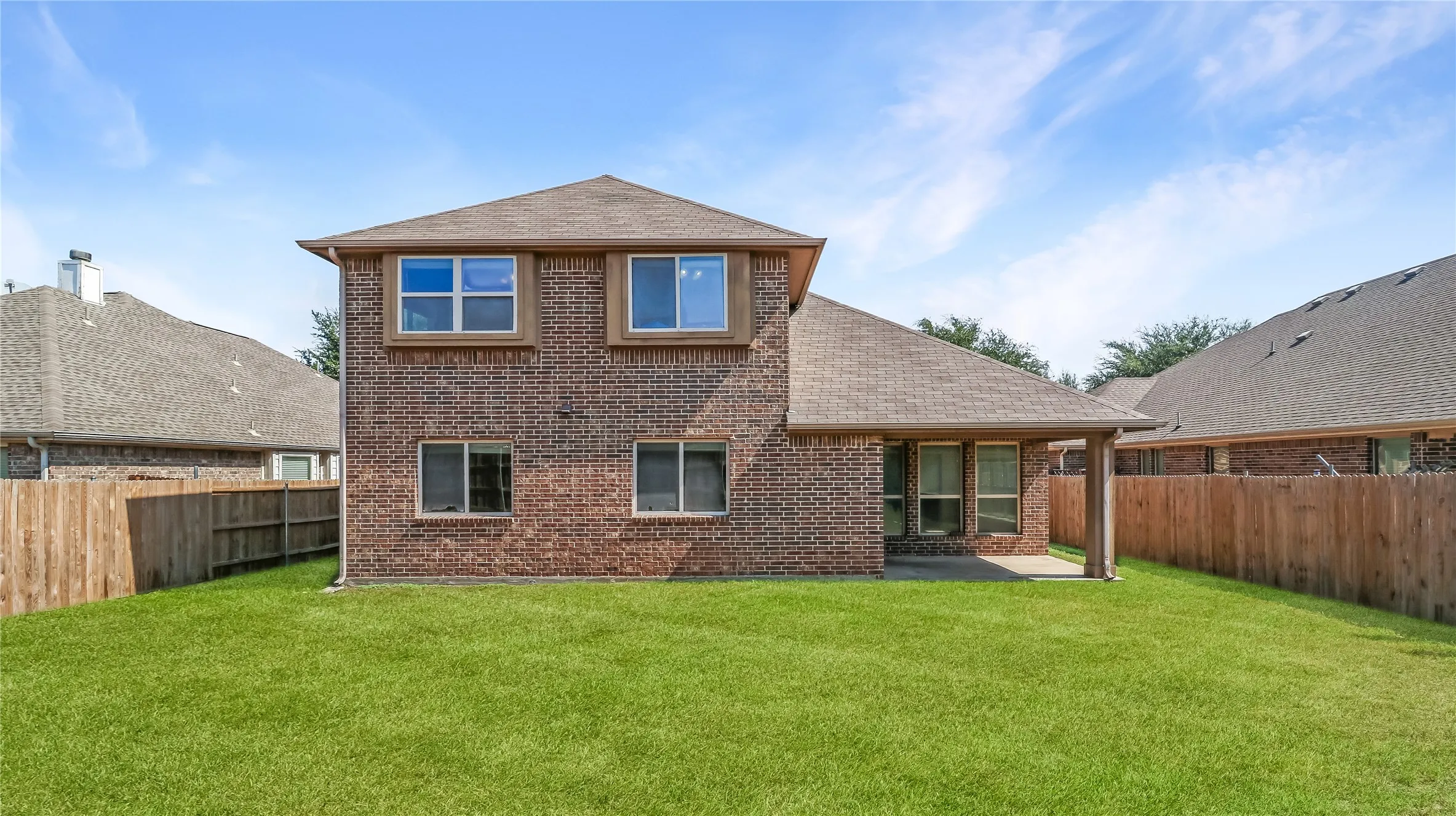 Single Family Residence For Sale in Denton County , 1208 Ponderosa Drive, Aubrey, Texas 76227, 4 Bedroom, 3 Bathroom, 2 Garage spaces, 2,464 Sqft, built in 2013, mls#21393701, Real Estate Agent in Aubrey, Homes For Sale in Denton county, Homes For Sale in Aubrey, Realtor in Aubrey Texas, Real Estate Brokerage Independent Realty Texas, Luminita Cordes Realtor