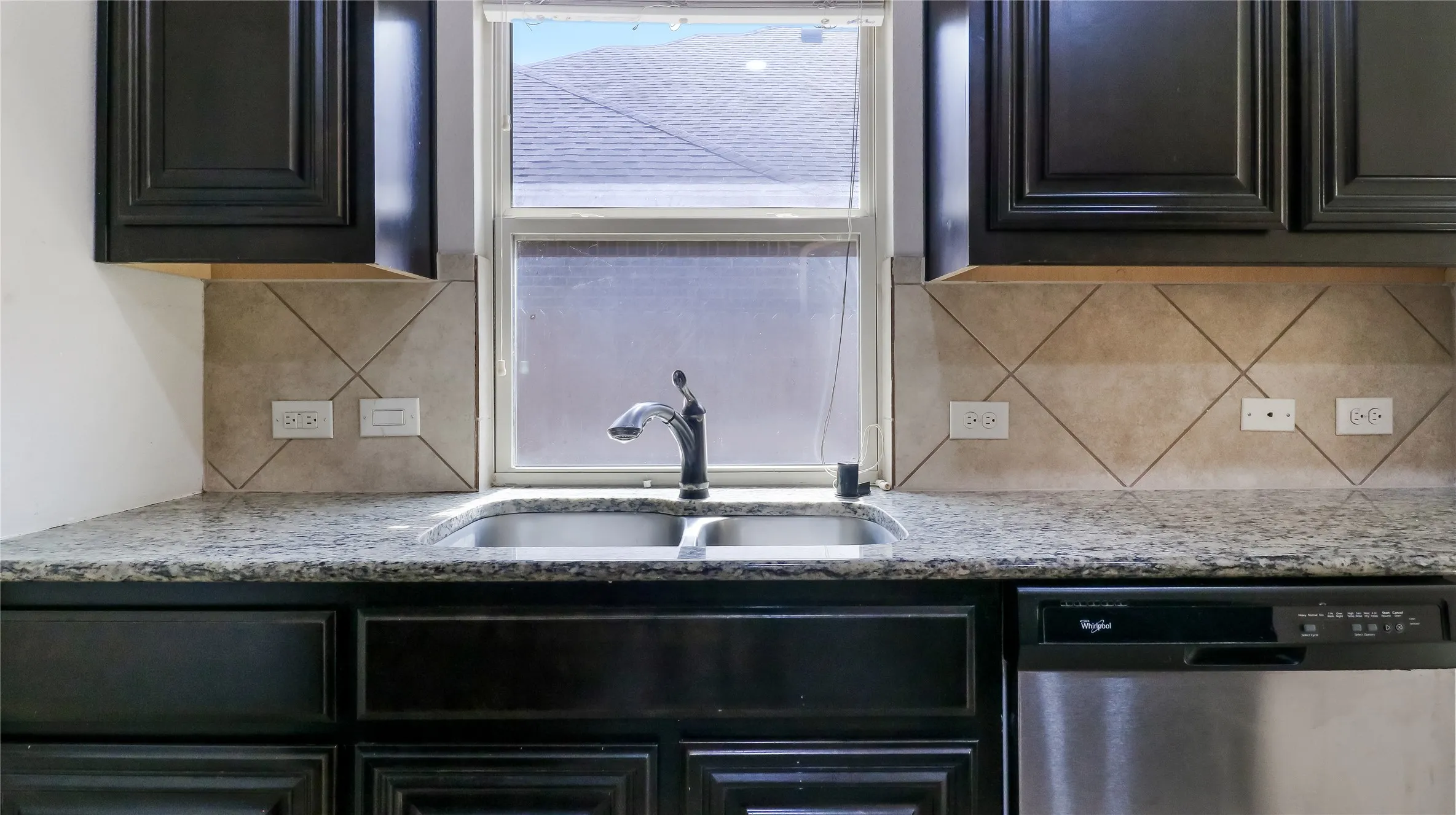 Single Family Residence For Sale in Denton County , 1208 Ponderosa Drive, Aubrey, Texas 76227, 4 Bedroom, 3 Bathroom, 2 Garage spaces, 2,464 Sqft, built in 2013, mls#21393701, Real Estate Agent in Aubrey, Homes For Sale in Denton county, Homes For Sale in Aubrey, Realtor in Aubrey Texas, Real Estate Brokerage Independent Realty Texas, Luminita Cordes Realtor