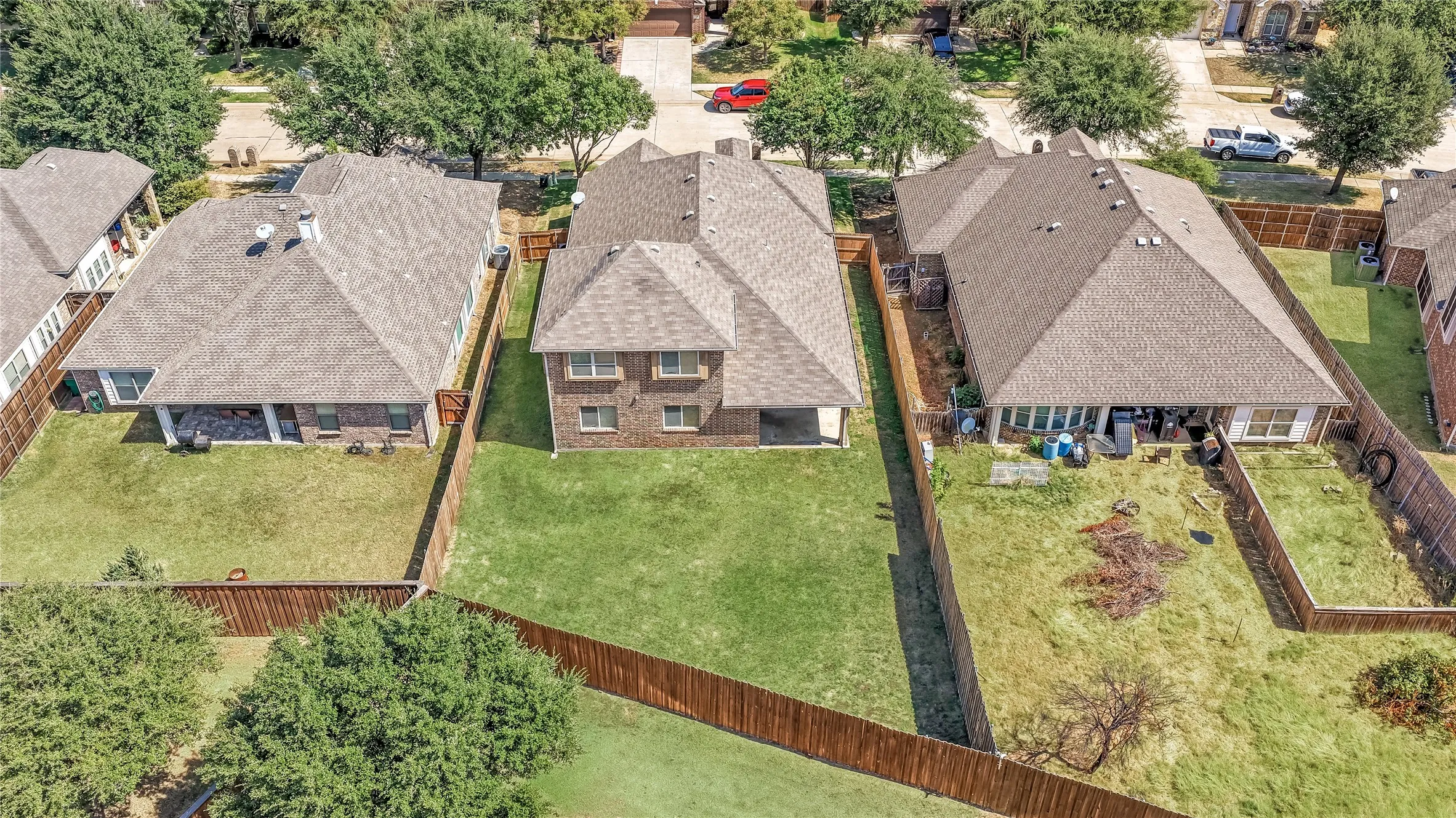 Single Family Residence For Sale in Denton County , 1208 Ponderosa Drive, Aubrey, Texas 76227, 4 Bedroom, 3 Bathroom, 2 Garage spaces, 2,464 Sqft, built in 2013, mls#21393701, Real Estate Agent in Aubrey, Homes For Sale in Denton county, Homes For Sale in Aubrey, Realtor in Aubrey Texas, Real Estate Brokerage Independent Realty Texas, Luminita Cordes Realtor