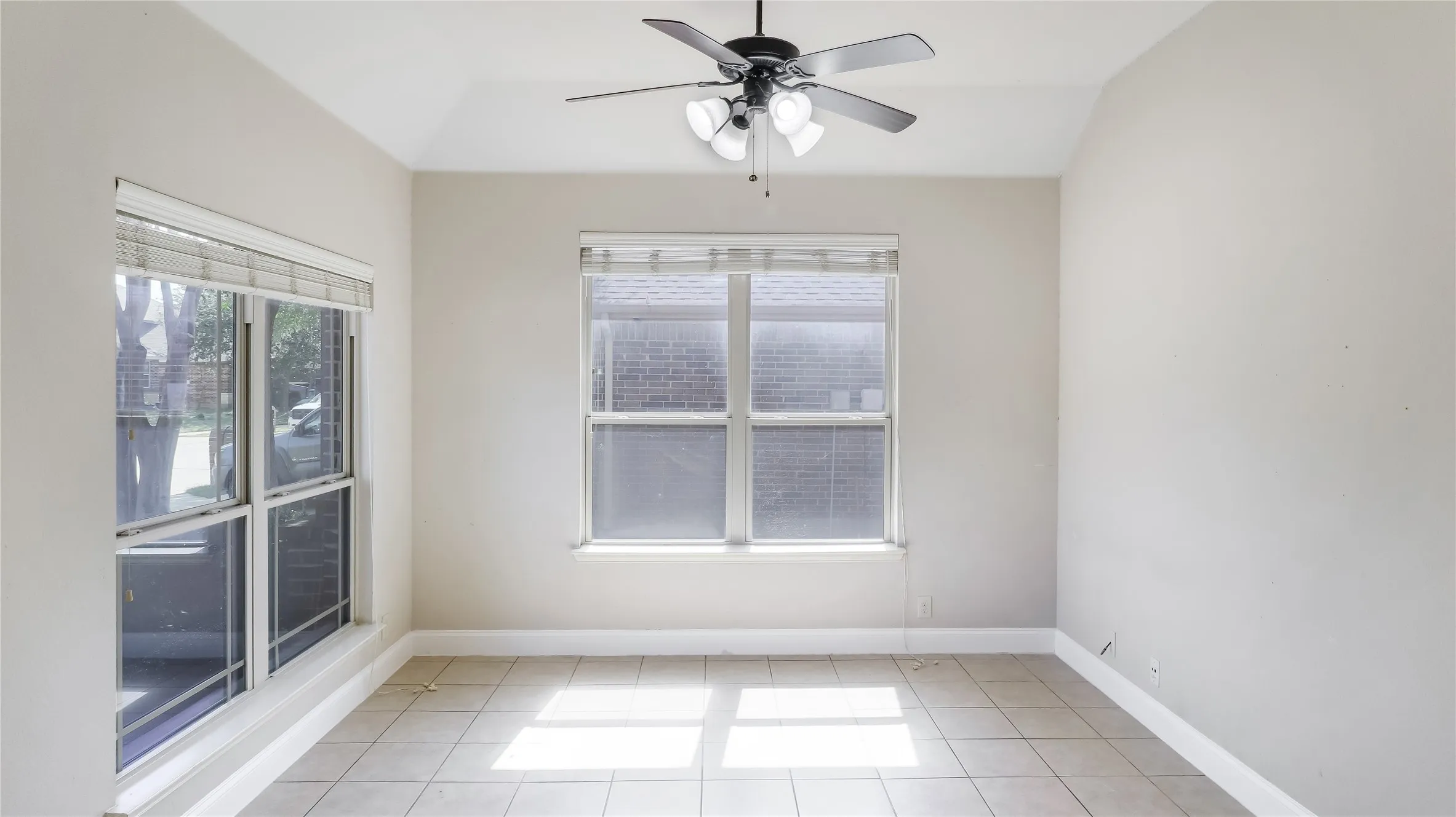 Single Family Residence For Sale in Denton County , 1208 Ponderosa Drive, Aubrey, Texas 76227, 4 Bedroom, 3 Bathroom, 2 Garage spaces, 2,464 Sqft, built in 2013, mls#21393701, Real Estate Agent in Aubrey, Homes For Sale in Denton county, Homes For Sale in Aubrey, Realtor in Aubrey Texas, Real Estate Brokerage Independent Realty Texas, Luminita Cordes Realtor