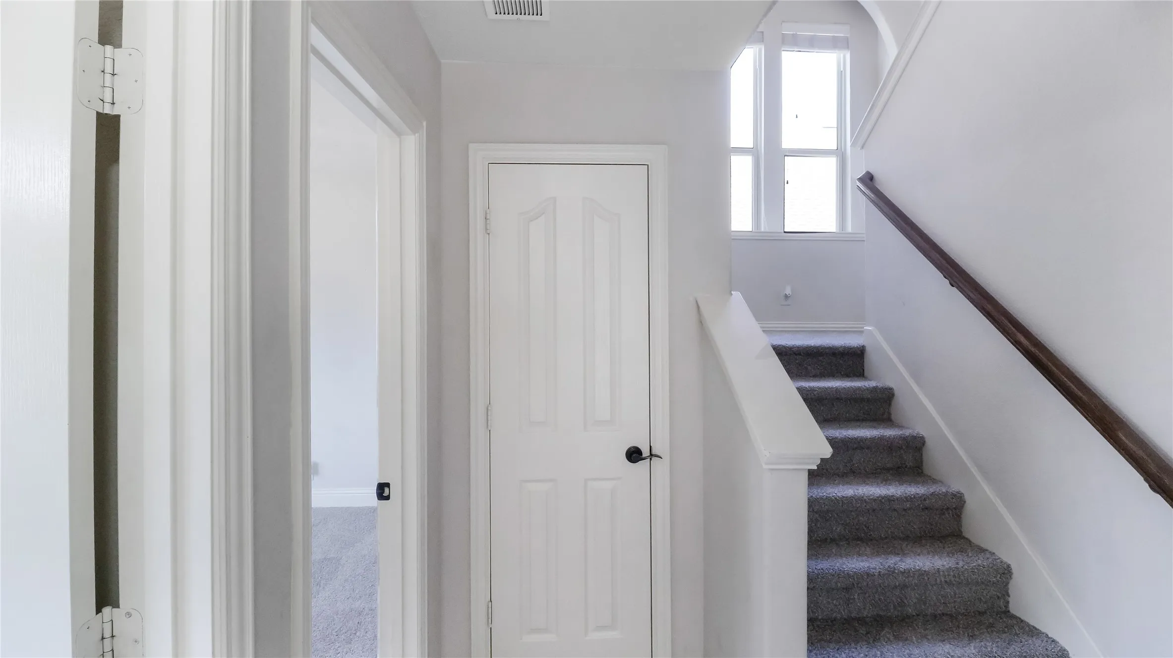 Single Family Residence For Sale in Denton County , 1208 Ponderosa Drive, Aubrey, Texas 76227, 4 Bedroom, 3 Bathroom, 2 Garage spaces, 2,464 Sqft, built in 2013, mls#21393701, Real Estate Agent in Aubrey, Homes For Sale in Denton county, Homes For Sale in Aubrey, Realtor in Aubrey Texas, Real Estate Brokerage Independent Realty Texas, Luminita Cordes Realtor