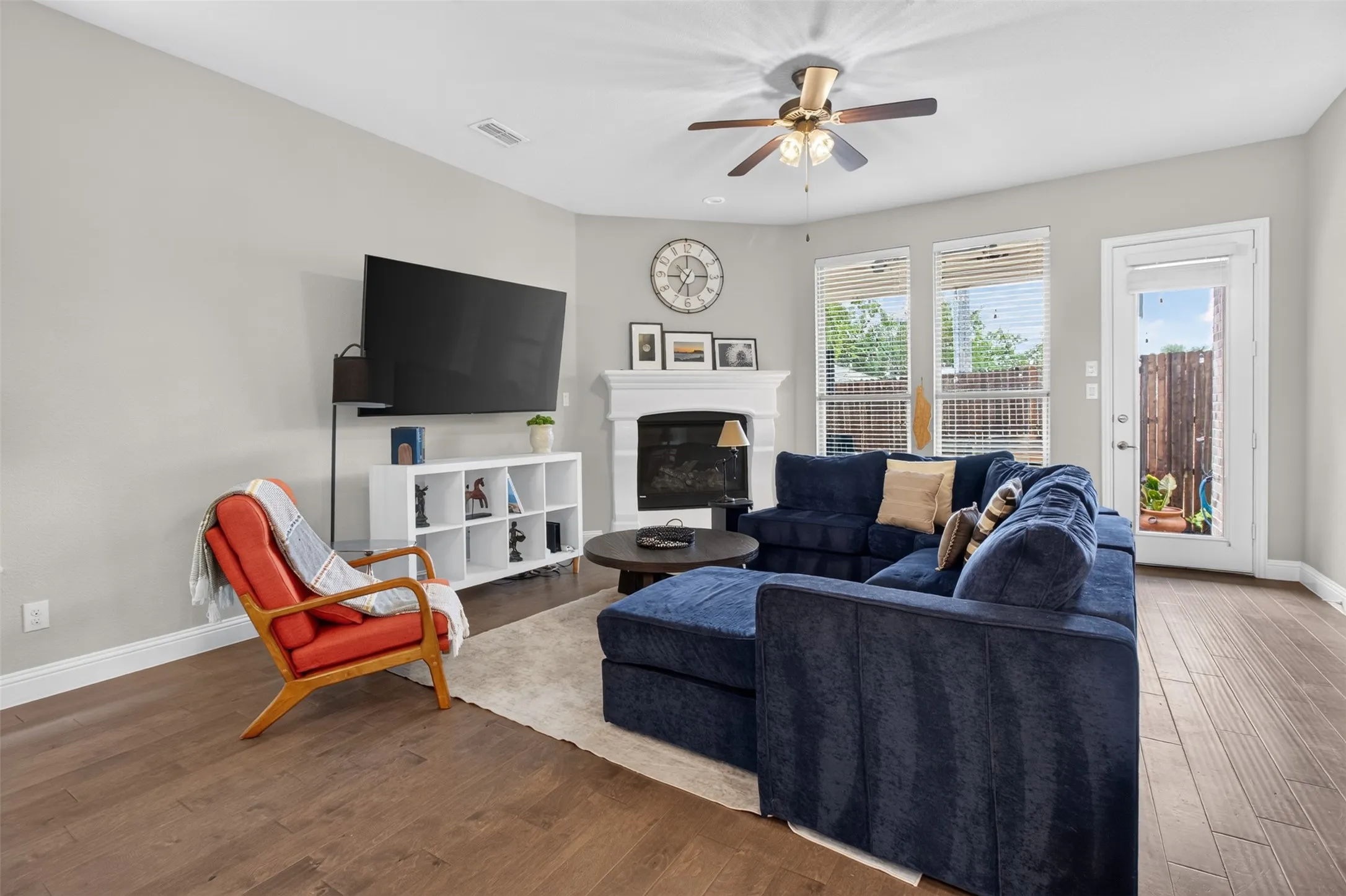 Single Family Residence For Rent in Tarrant County , 6820 Westbury Drive, North Richland Hills, Texas 76180, 4 Bedroom, 3 Bathroom, 2 Garage spaces, 2,863 Sqft, built in 2017, mls#21393703, Real Estate Agent in North Richland Hills, Homes For Rent in Tarrant county, Homes For Rent in North Richland Hills, Realtor in North Richland Hills Texas, Real Estate Brokerage Independent Realty Texas, Luminita Cordes Realtor