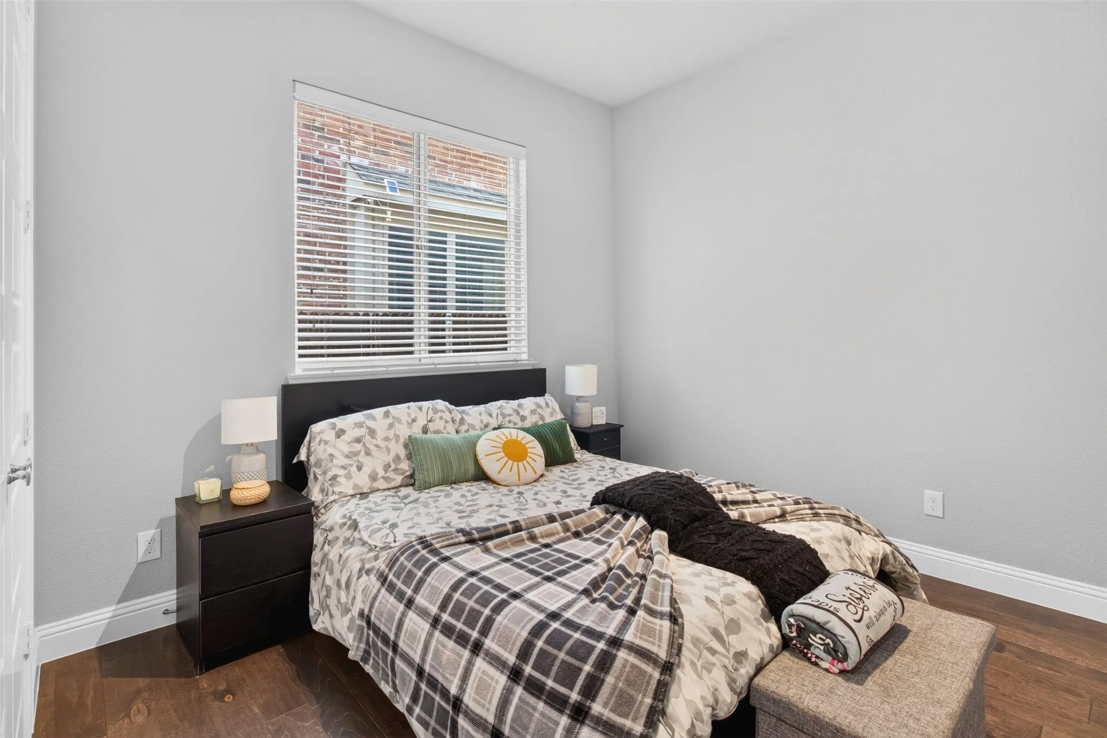 Single Family Residence For Rent in Tarrant County , 6820 Westbury Drive, North Richland Hills, Texas 76180, 4 Bedroom, 3 Bathroom, 2 Garage spaces, 2,863 Sqft, built in 2017, mls#21393703, Real Estate Agent in North Richland Hills, Homes For Rent in Tarrant county, Homes For Rent in North Richland Hills, Realtor in North Richland Hills Texas, Real Estate Brokerage Independent Realty Texas, Luminita Cordes Realtor