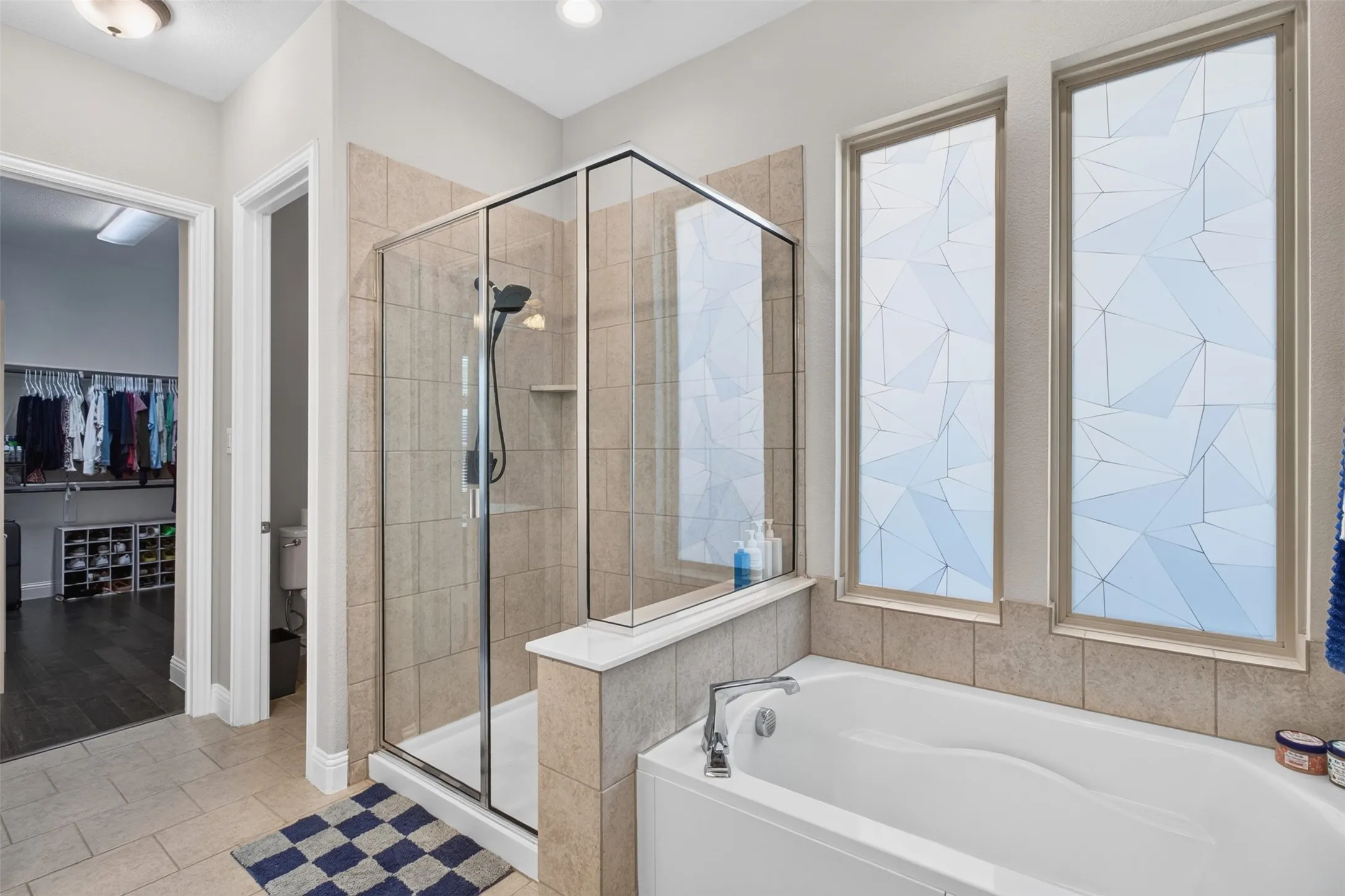 Single Family Residence For Rent in Tarrant County , 6820 Westbury Drive, North Richland Hills, Texas 76180, 4 Bedroom, 3 Bathroom, 2 Garage spaces, 2,863 Sqft, built in 2017, mls#21393703, Real Estate Agent in North Richland Hills, Homes For Rent in Tarrant county, Homes For Rent in North Richland Hills, Realtor in North Richland Hills Texas, Real Estate Brokerage Independent Realty Texas, Luminita Cordes Realtor