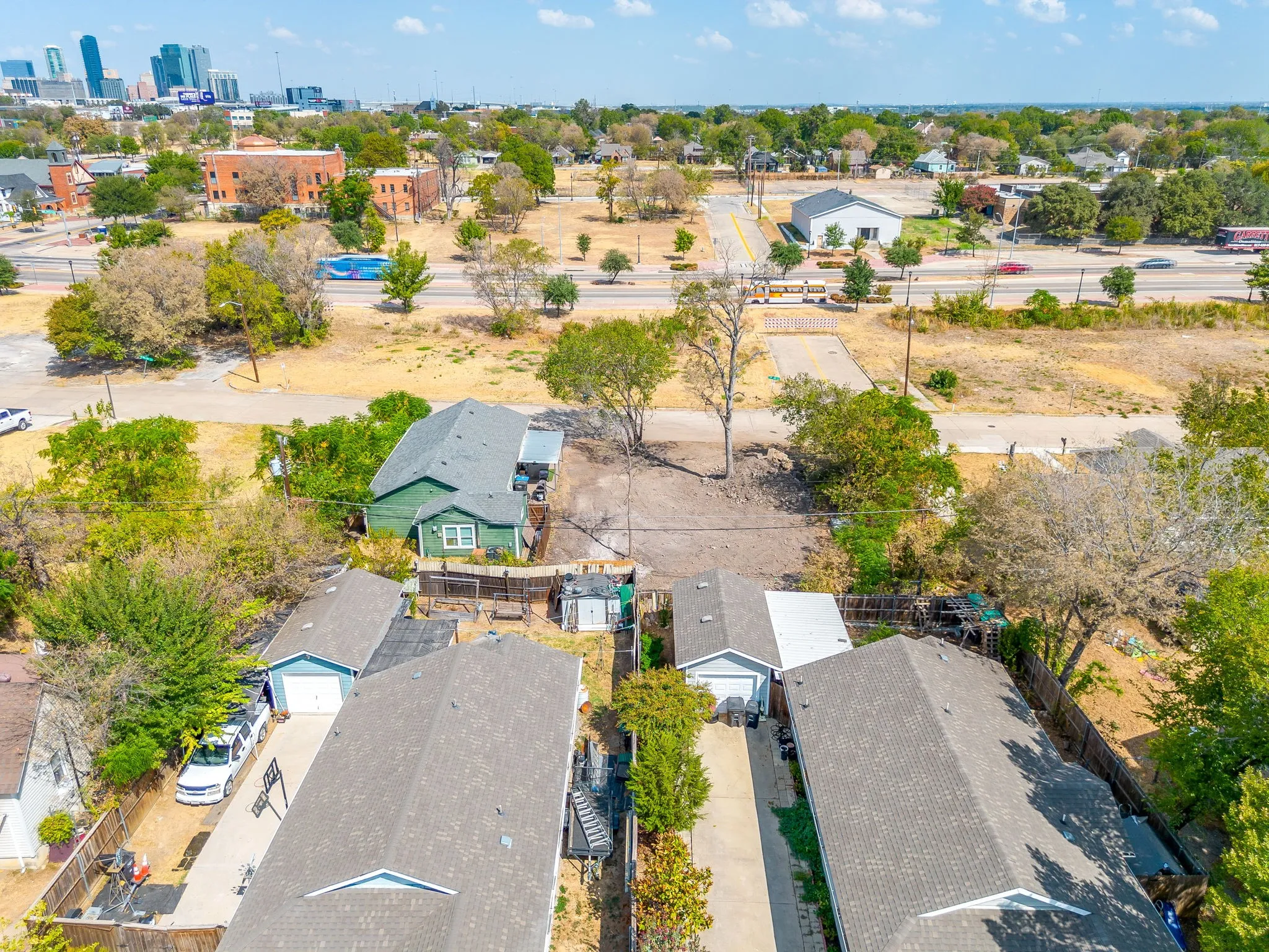 Unimproved Land For Sale in Tarrant County , 922 E Oleander Street, Fort Worth, Texas 76104, 0, 0, Garage spaces, 0 Sqft, built in 0, mls#21393704, Real Estate Agent in Fort Worth, Homes For Sale in Tarrant county, Homes For Sale in Fort Worth, Realtor in Fort Worth Texas, Real Estate Brokerage Independent Realty Texas, Luminita Cordes Realtor