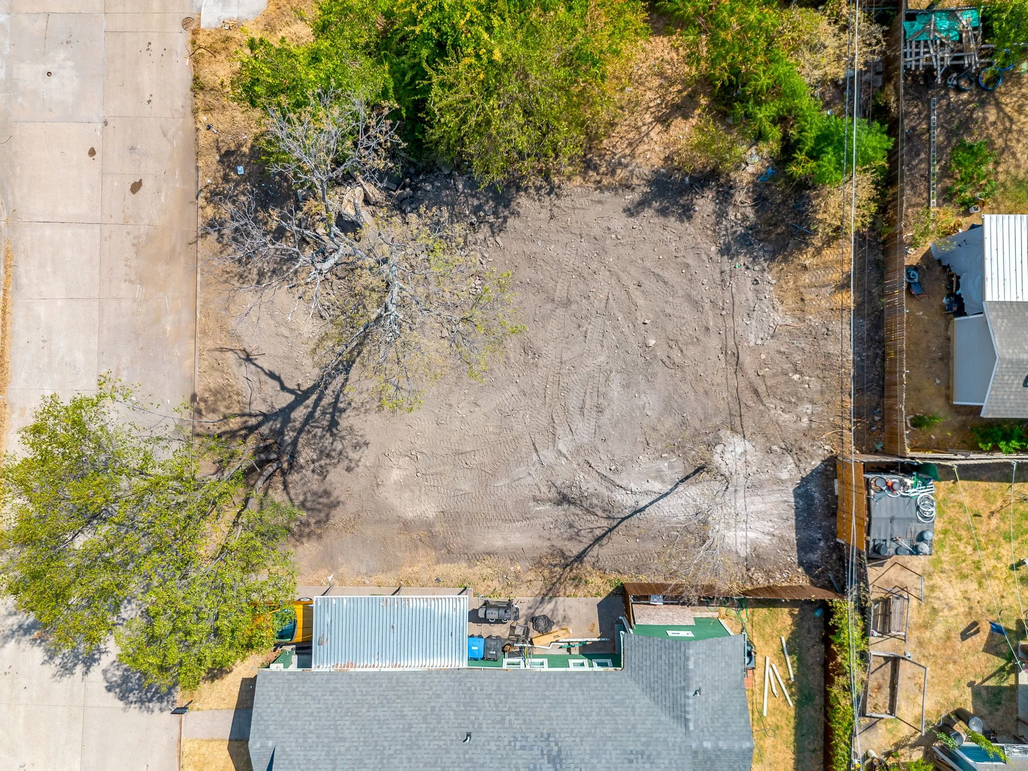 Unimproved Land For Sale in Tarrant County , 922 E Oleander Street, Fort Worth, Texas 76104, 0, 0, Garage spaces, 0 Sqft, built in 0, mls#21393704, Real Estate Agent in Fort Worth, Homes For Sale in Tarrant county, Homes For Sale in Fort Worth, Realtor in Fort Worth Texas, Real Estate Brokerage Independent Realty Texas, Luminita Cordes Realtor