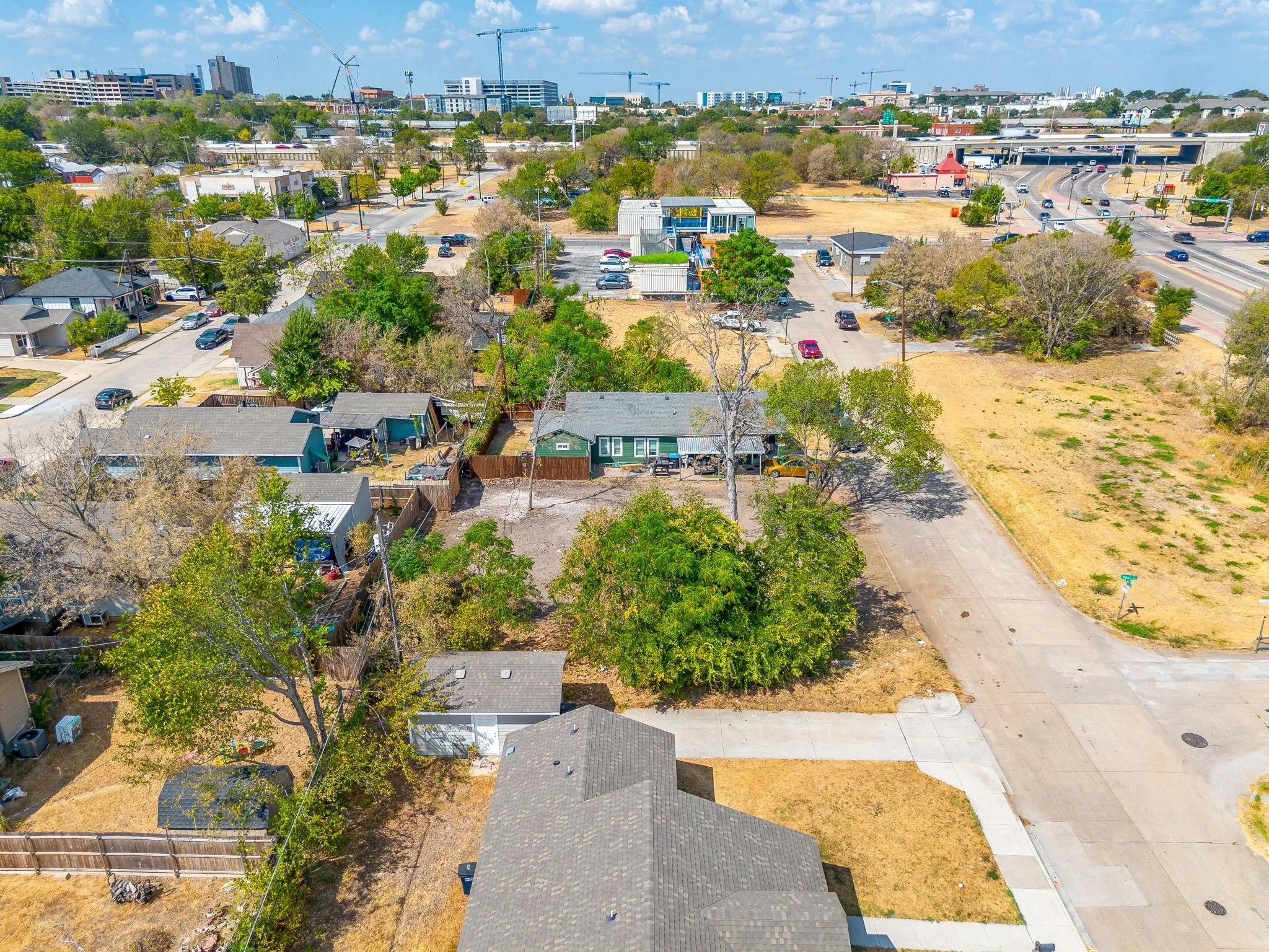 Unimproved Land For Sale in Tarrant County , 922 E Oleander Street, Fort Worth, Texas 76104, 0, 0, Garage spaces, 0 Sqft, built in 0, mls#21393704, Real Estate Agent in Fort Worth, Homes For Sale in Tarrant county, Homes For Sale in Fort Worth, Realtor in Fort Worth Texas, Real Estate Brokerage Independent Realty Texas, Luminita Cordes Realtor