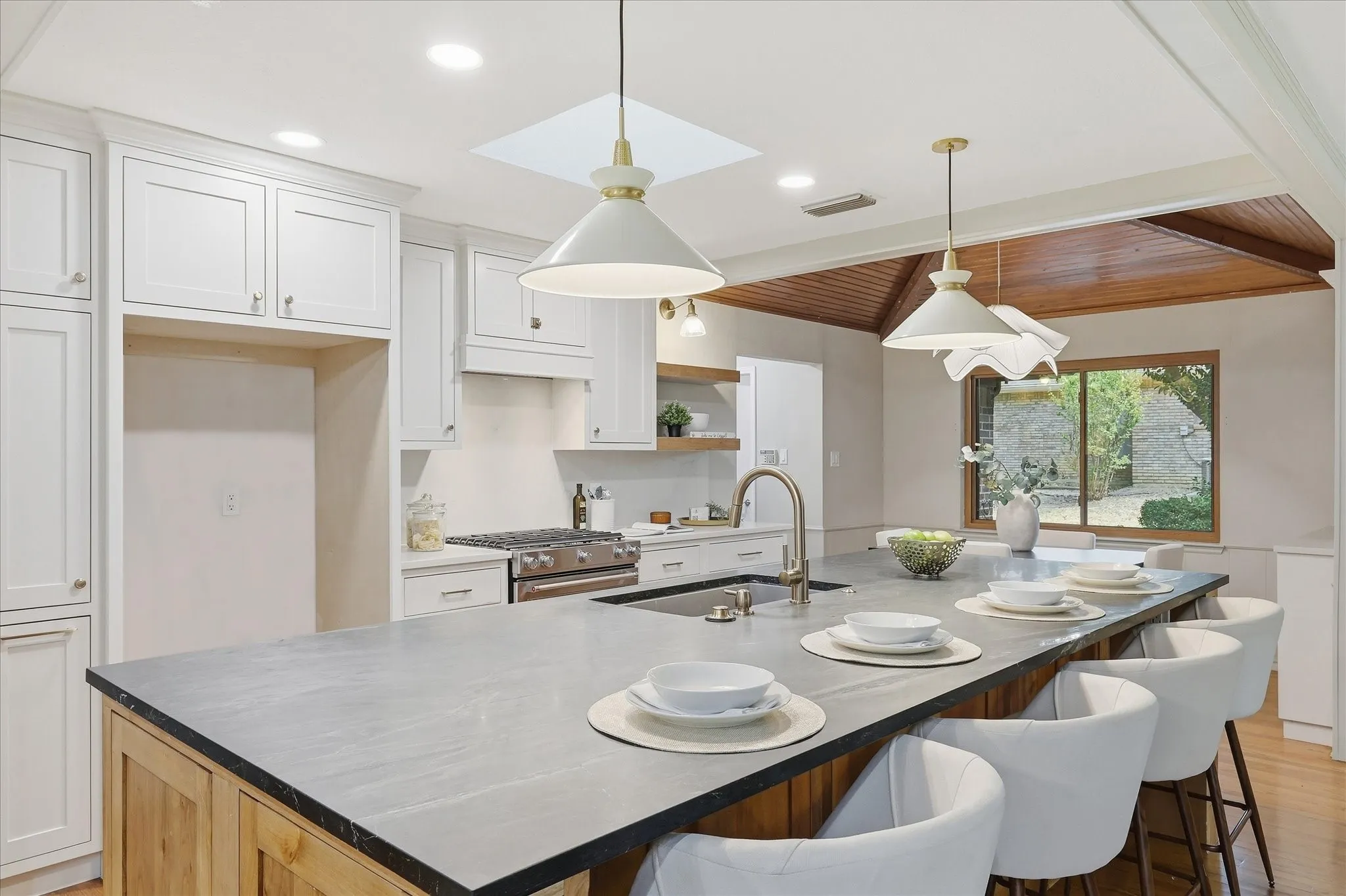 Now that's an Amazing Island with Soapstone Counter