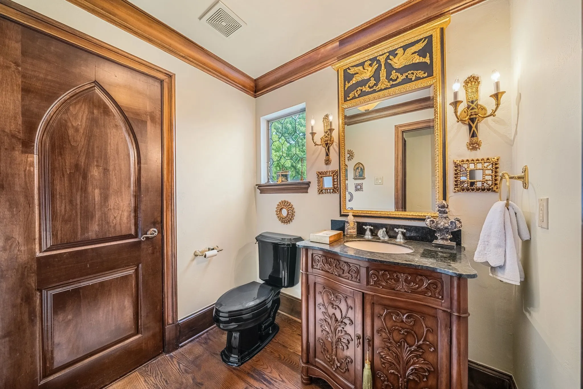 Single Family Residence For Sale in Denton County , 4508 Tour 18 Drive, Flower Mound, Texas 75022, 4 Bedroom, 6 Bathroom, 3 Garage spaces, 6,846 Sqft, built in 1995, mls#21390113, Real Estate Agent in Flower Mound, Homes For Sale in Denton county, Homes For Sale in Flower Mound, Realtor in Flower Mound Texas, Real Estate Brokerage Independent Realty Texas, Luminita Cordes Realtor