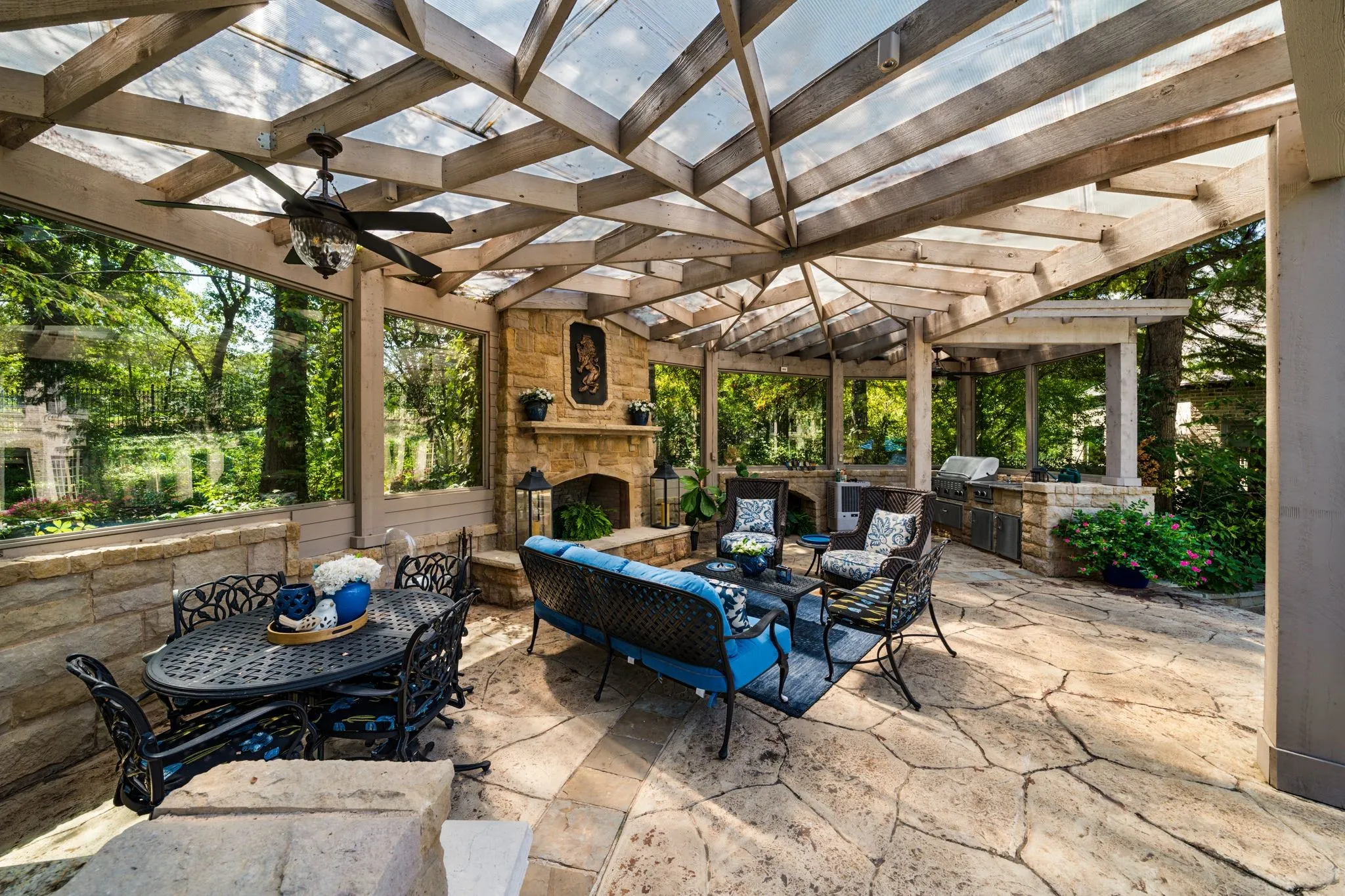 Single Family Residence For Sale in Denton County , 4508 Tour 18 Drive, Flower Mound, Texas 75022, 4 Bedroom, 6 Bathroom, 3 Garage spaces, 6,846 Sqft, built in 1995, mls#21390113, Real Estate Agent in Flower Mound, Homes For Sale in Denton county, Homes For Sale in Flower Mound, Realtor in Flower Mound Texas, Real Estate Brokerage Independent Realty Texas, Luminita Cordes Realtor
