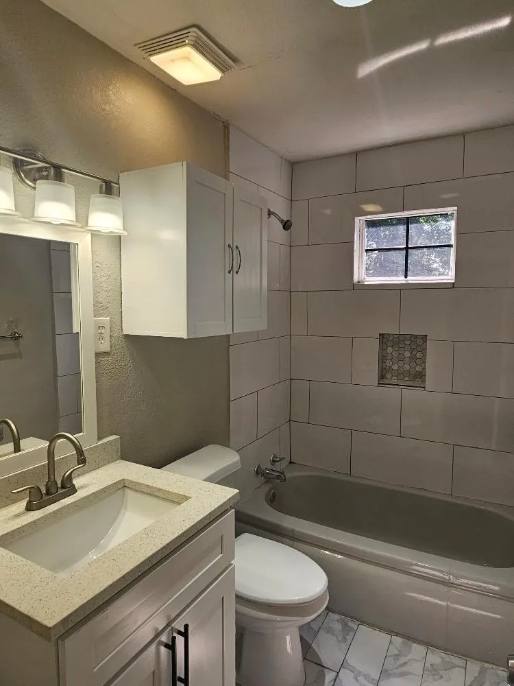 Single Family Residence For Sale in Tarrant County , 4825 Highway Drive, Fort Worth, Texas 76116, 2 Bedroom, 1 Bathroom, Garage spaces, 720 Sqft, built in 1952, mls#21392661, Real Estate Agent in Fort Worth, Homes For Sale in Tarrant county, Homes For Sale in Fort Worth, Realtor in Fort Worth Texas, Real Estate Brokerage Independent Realty Texas, Luminita Cordes Realtor