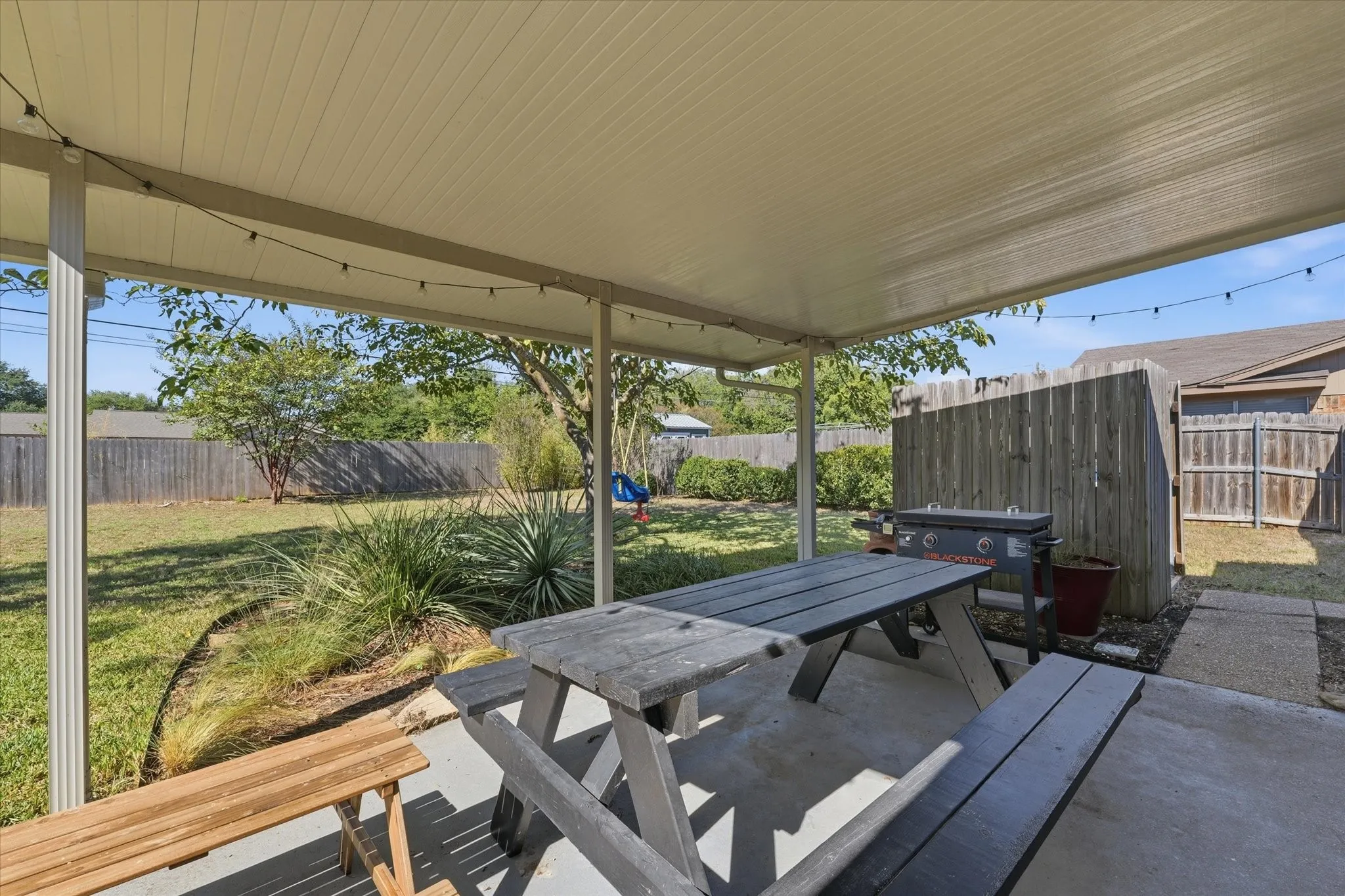 Single Family Residence For Sale in Mc Lennan County , 213 Travis Lane, Hewitt, Texas 76643, 3 Bedroom, 2 Bathroom, 2 Garage spaces, 1,684 Sqft, built in 1978, mls#21393717, Real Estate Agent in Hewitt, Homes For Sale in Mc Lennan county, Homes For Sale in Hewitt, Realtor in Hewitt Texas, Real Estate Brokerage Independent Realty Texas, Luminita Cordes Realtor