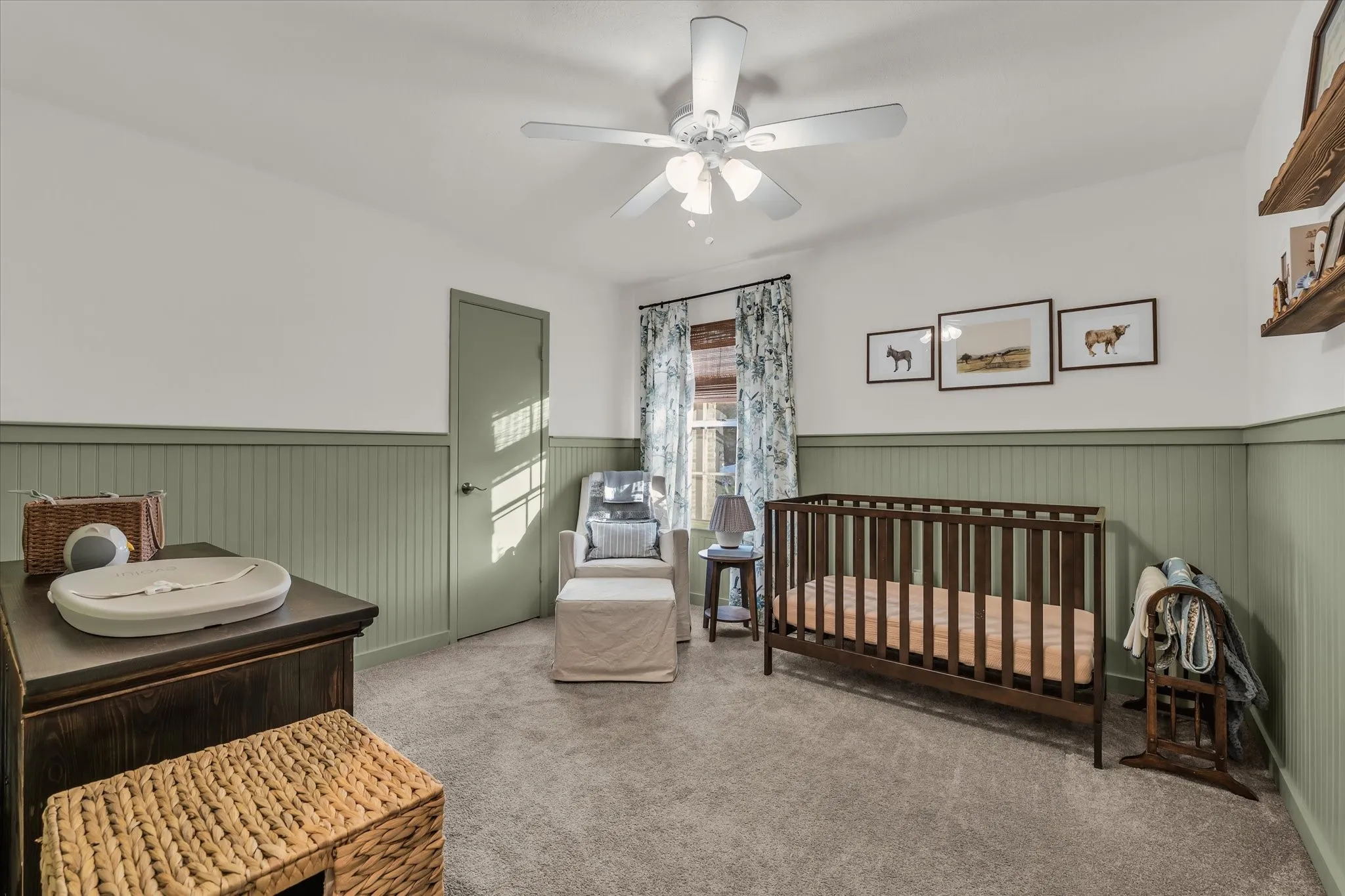 Single Family Residence For Sale in Mc Lennan County , 213 Travis Lane, Hewitt, Texas 76643, 3 Bedroom, 2 Bathroom, 2 Garage spaces, 1,684 Sqft, built in 1978, mls#21393717, Real Estate Agent in Hewitt, Homes For Sale in Mc Lennan county, Homes For Sale in Hewitt, Realtor in Hewitt Texas, Real Estate Brokerage Independent Realty Texas, Luminita Cordes Realtor