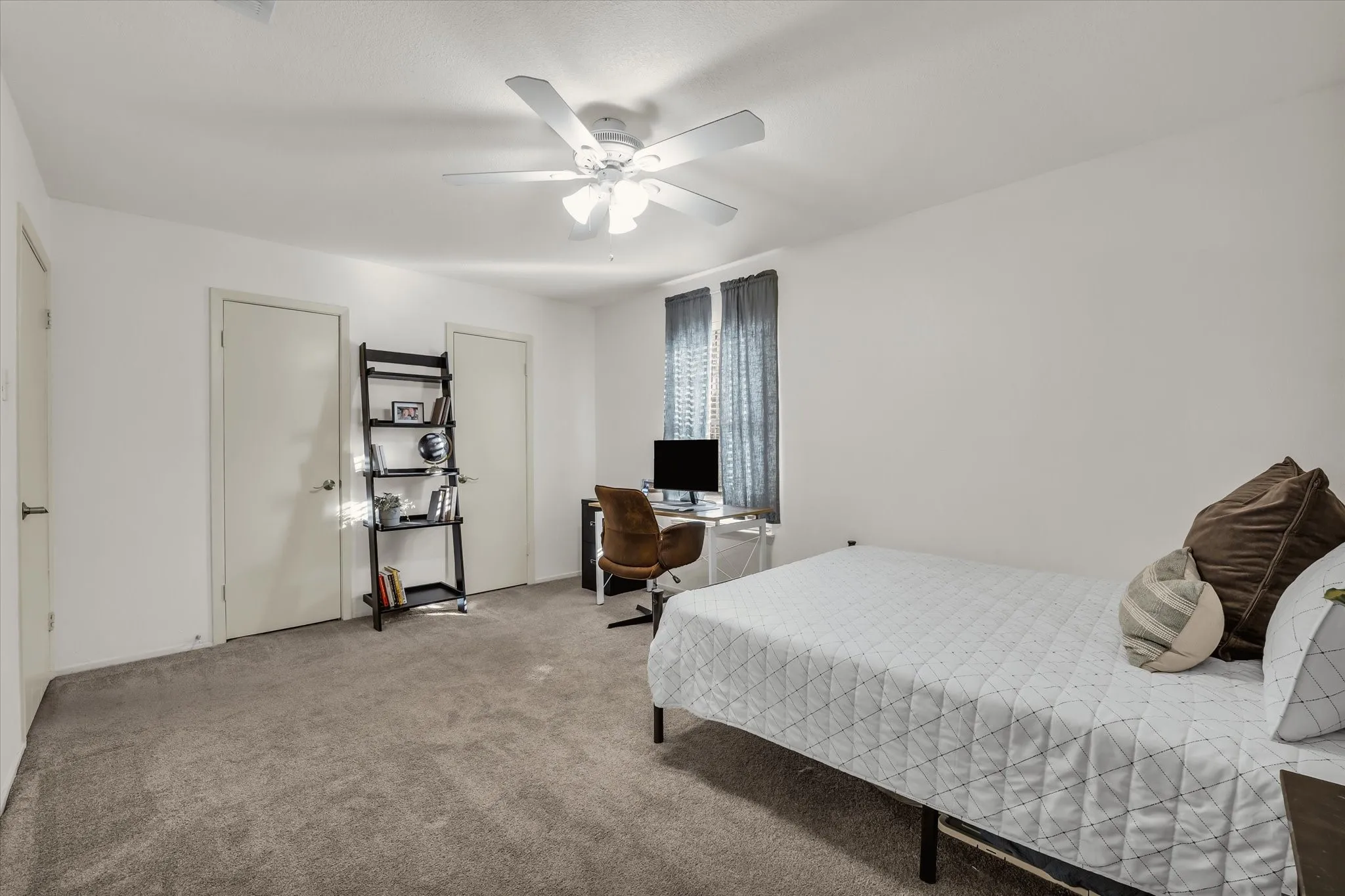 Single Family Residence For Sale in Mc Lennan County , 213 Travis Lane, Hewitt, Texas 76643, 3 Bedroom, 2 Bathroom, 2 Garage spaces, 1,684 Sqft, built in 1978, mls#21393717, Real Estate Agent in Hewitt, Homes For Sale in Mc Lennan county, Homes For Sale in Hewitt, Realtor in Hewitt Texas, Real Estate Brokerage Independent Realty Texas, Luminita Cordes Realtor