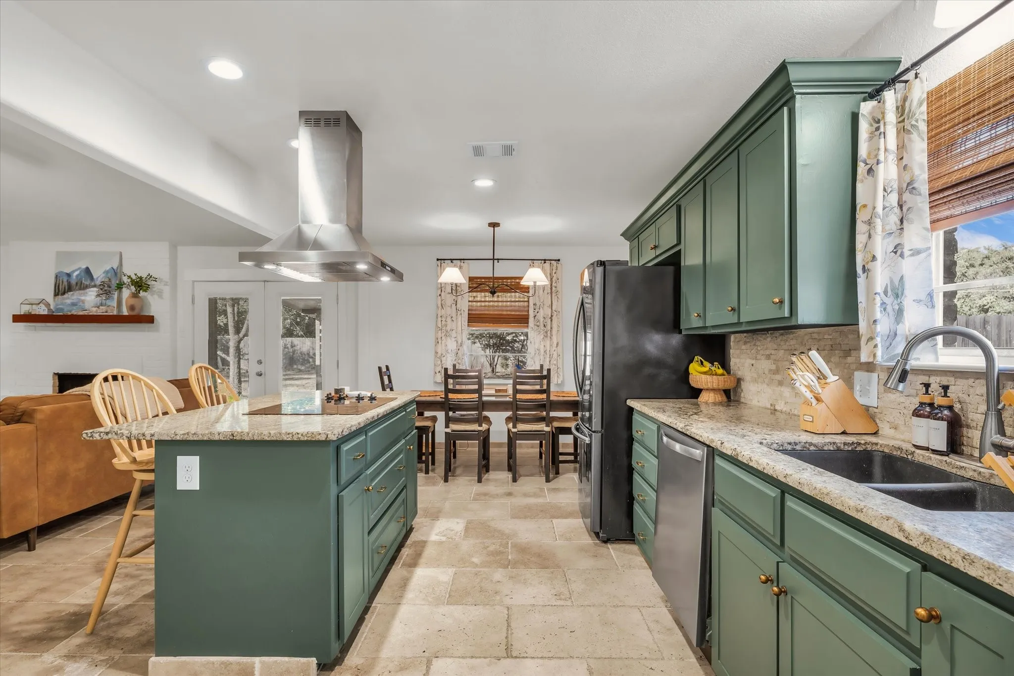 Single Family Residence For Sale in Mc Lennan County , 213 Travis Lane, Hewitt, Texas 76643, 3 Bedroom, 2 Bathroom, 2 Garage spaces, 1,684 Sqft, built in 1978, mls#21393717, Real Estate Agent in Hewitt, Homes For Sale in Mc Lennan county, Homes For Sale in Hewitt, Realtor in Hewitt Texas, Real Estate Brokerage Independent Realty Texas, Luminita Cordes Realtor