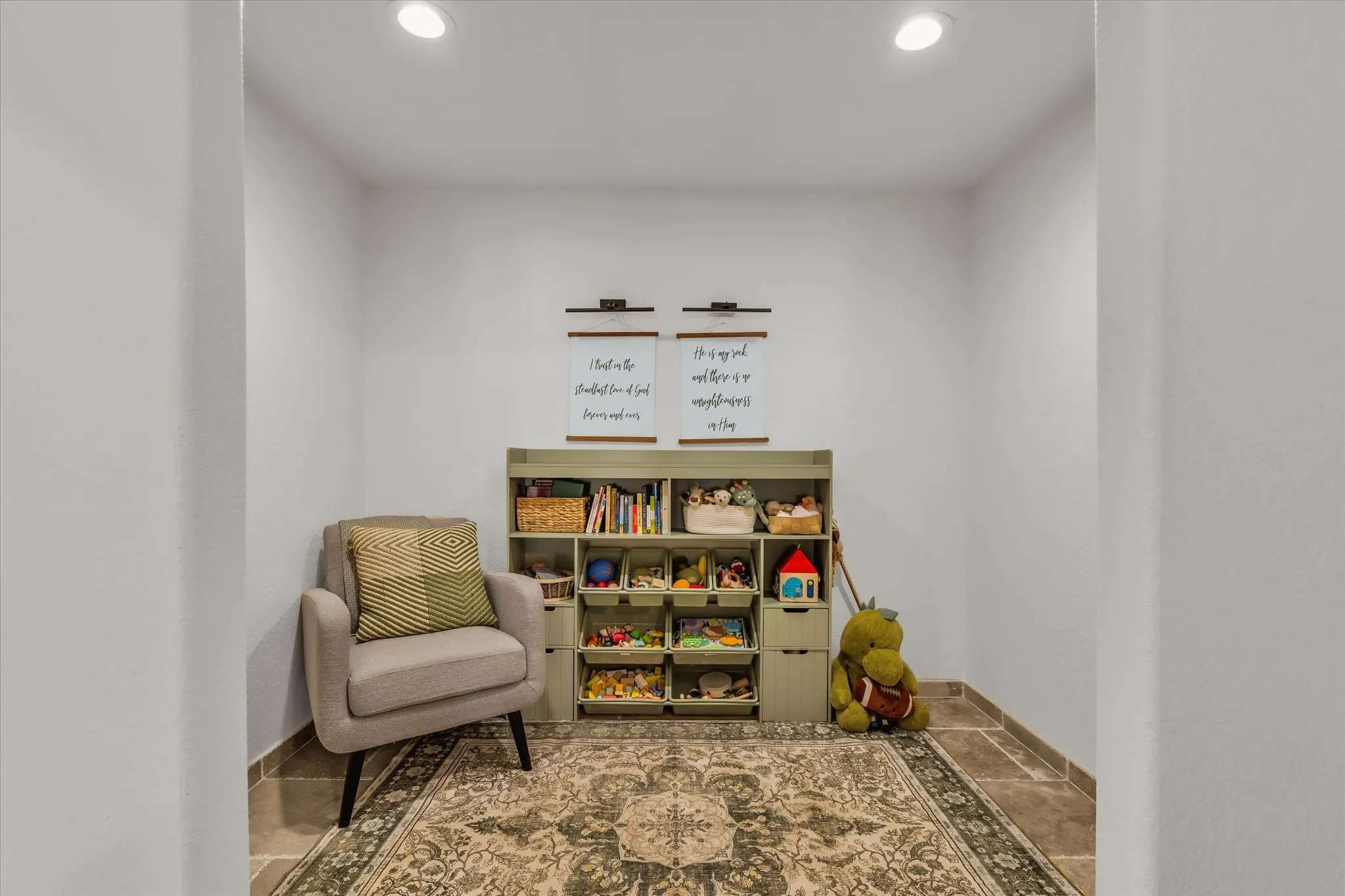 Single Family Residence For Sale in Mc Lennan County , 213 Travis Lane, Hewitt, Texas 76643, 3 Bedroom, 2 Bathroom, 2 Garage spaces, 1,684 Sqft, built in 1978, mls#21393717, Real Estate Agent in Hewitt, Homes For Sale in Mc Lennan county, Homes For Sale in Hewitt, Realtor in Hewitt Texas, Real Estate Brokerage Independent Realty Texas, Luminita Cordes Realtor