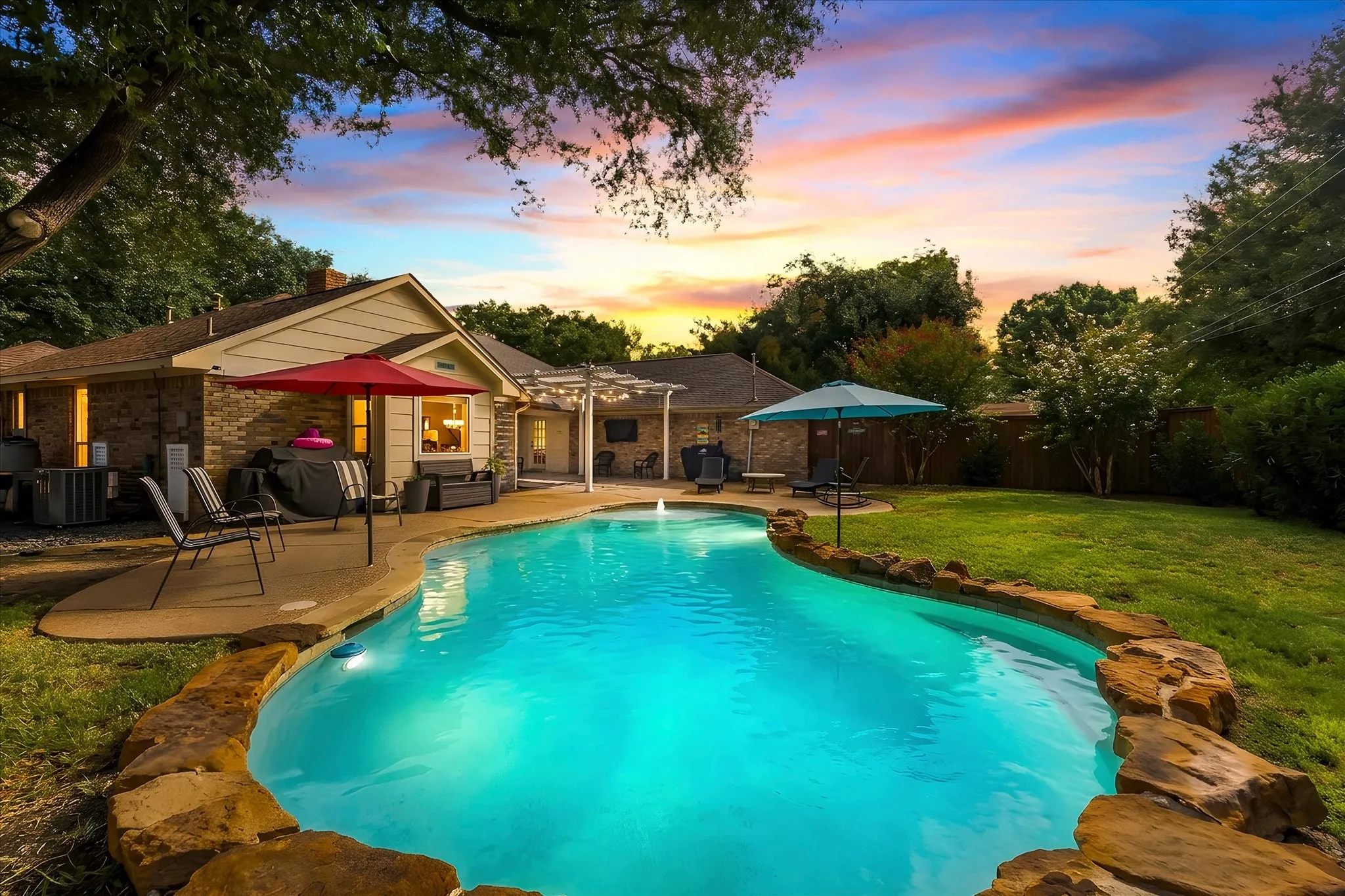 Single Family Residence For Sale in Dallas County , 106 Barnes Bridge Road, Sunnyvale, Texas 75182, 4 Bedroom, 3 Bathroom, 2 Garage spaces, 2,692 Sqft, built in 1986, mls#21392597, Real Estate Agent in Sunnyvale, Homes For Sale in Dallas county, Homes For Sale in Sunnyvale, Realtor in Sunnyvale Texas, Real Estate Brokerage Independent Realty Texas, Luminita Cordes Realtor