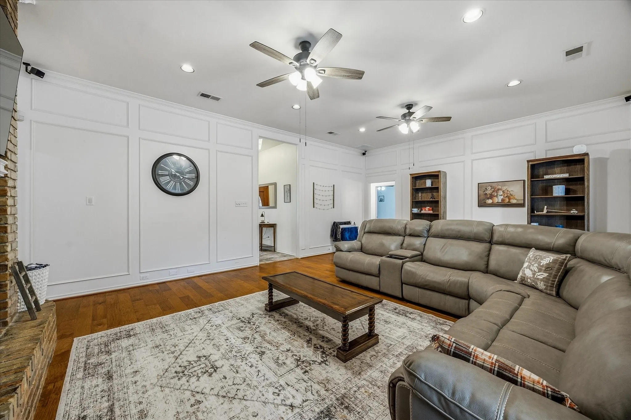 Single Family Residence For Sale in Dallas County , 106 Barnes Bridge Road, Sunnyvale, Texas 75182, 4 Bedroom, 3 Bathroom, 2 Garage spaces, 2,692 Sqft, built in 1986, mls#21392597, Real Estate Agent in Sunnyvale, Homes For Sale in Dallas county, Homes For Sale in Sunnyvale, Realtor in Sunnyvale Texas, Real Estate Brokerage Independent Realty Texas, Luminita Cordes Realtor