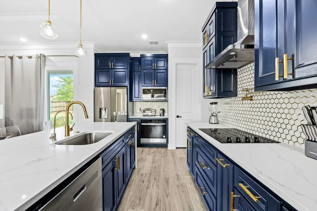 Single Family Residence For Sale in Tarrant County , 5637 Pollys Way, Fort Worth, Texas 76126, 3 Bedroom, 4 Bathroom, 2 Garage spaces, 2,535 Sqft, built in 2023, mls#21390878, Real Estate Agent in Fort Worth, Homes For Sale in Tarrant county, Homes For Sale in Fort Worth, Realtor in Fort Worth Texas, Real Estate Brokerage Independent Realty Texas, Luminita Cordes Realtor