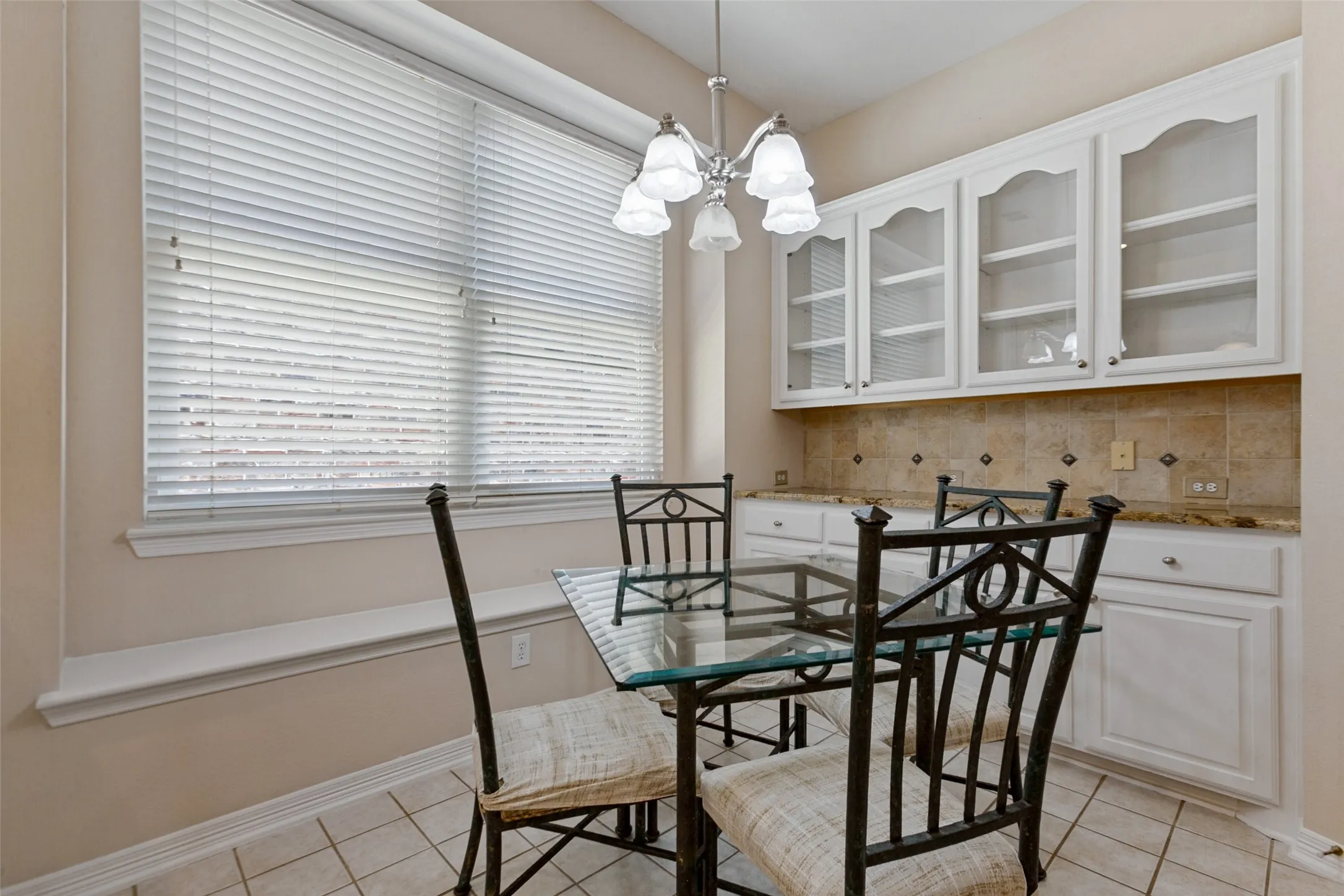 Eat in Kitchen