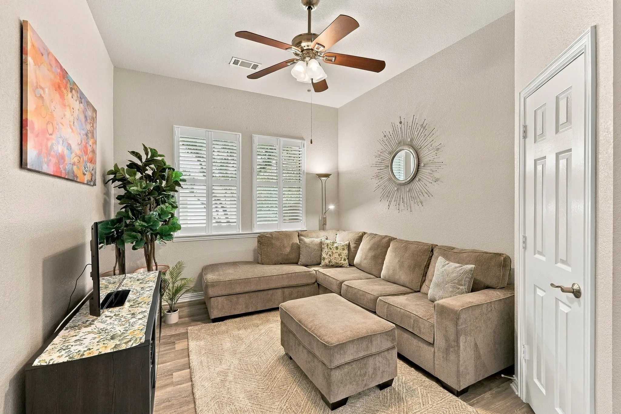 Second living area right outside the two guest bedrooms. This could be a play space, TV room, music room, game room... whatever suits your needs!
