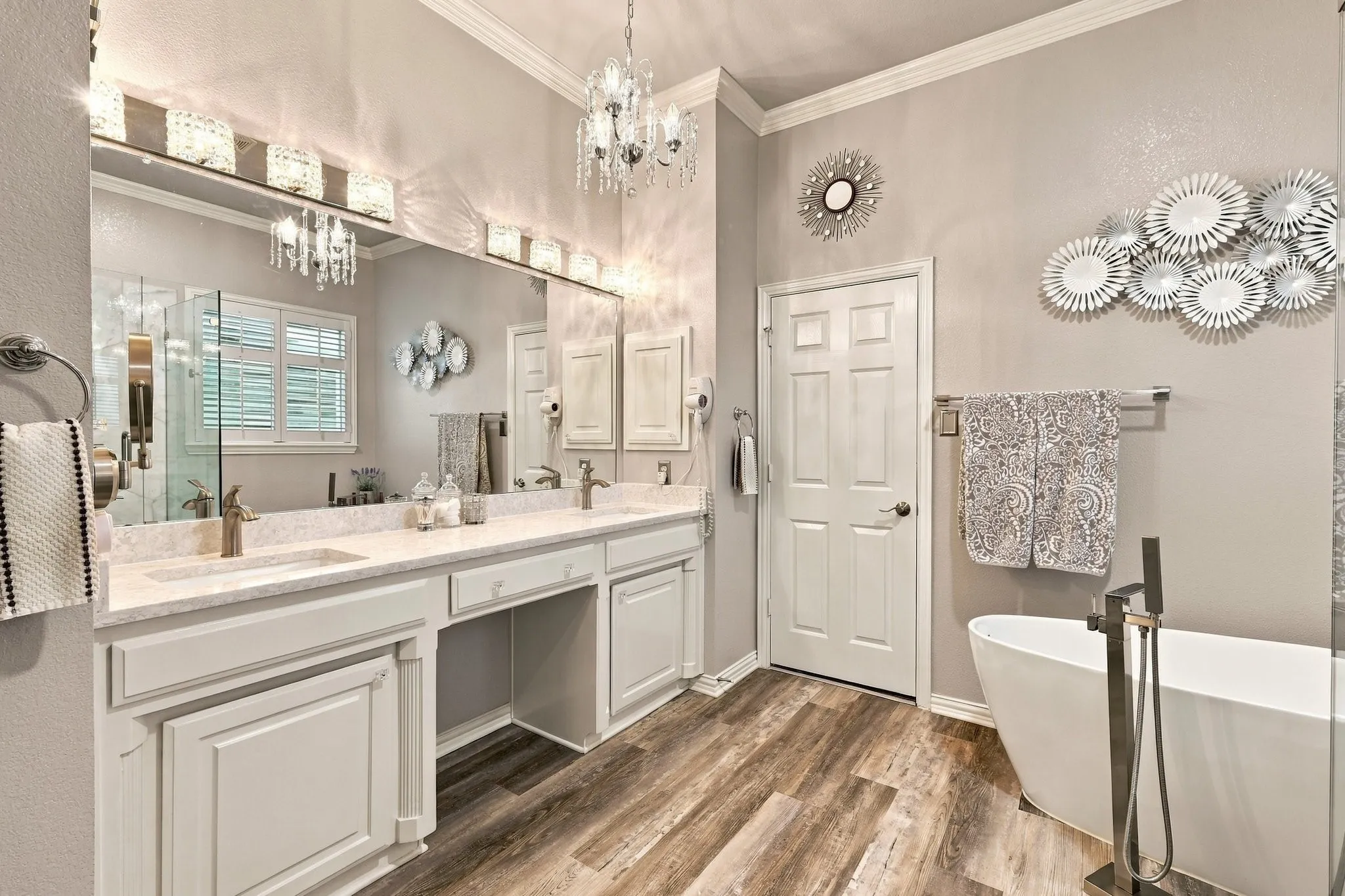 Single Family Residence For Sale in Tarrant County , 8628 Lantana Drive, North Richland Hills, Texas 76180, 3 Bedroom, 2 Bathroom, 2 Garage spaces, 2,480 Sqft, built in 2006, mls#21393432, Real Estate Agent in North Richland Hills, Homes For Sale in Tarrant county, Homes For Sale in North Richland Hills, Realtor in North Richland Hills Texas, Real Estate Brokerage Independent Realty Texas, Luminita Cordes Realtor