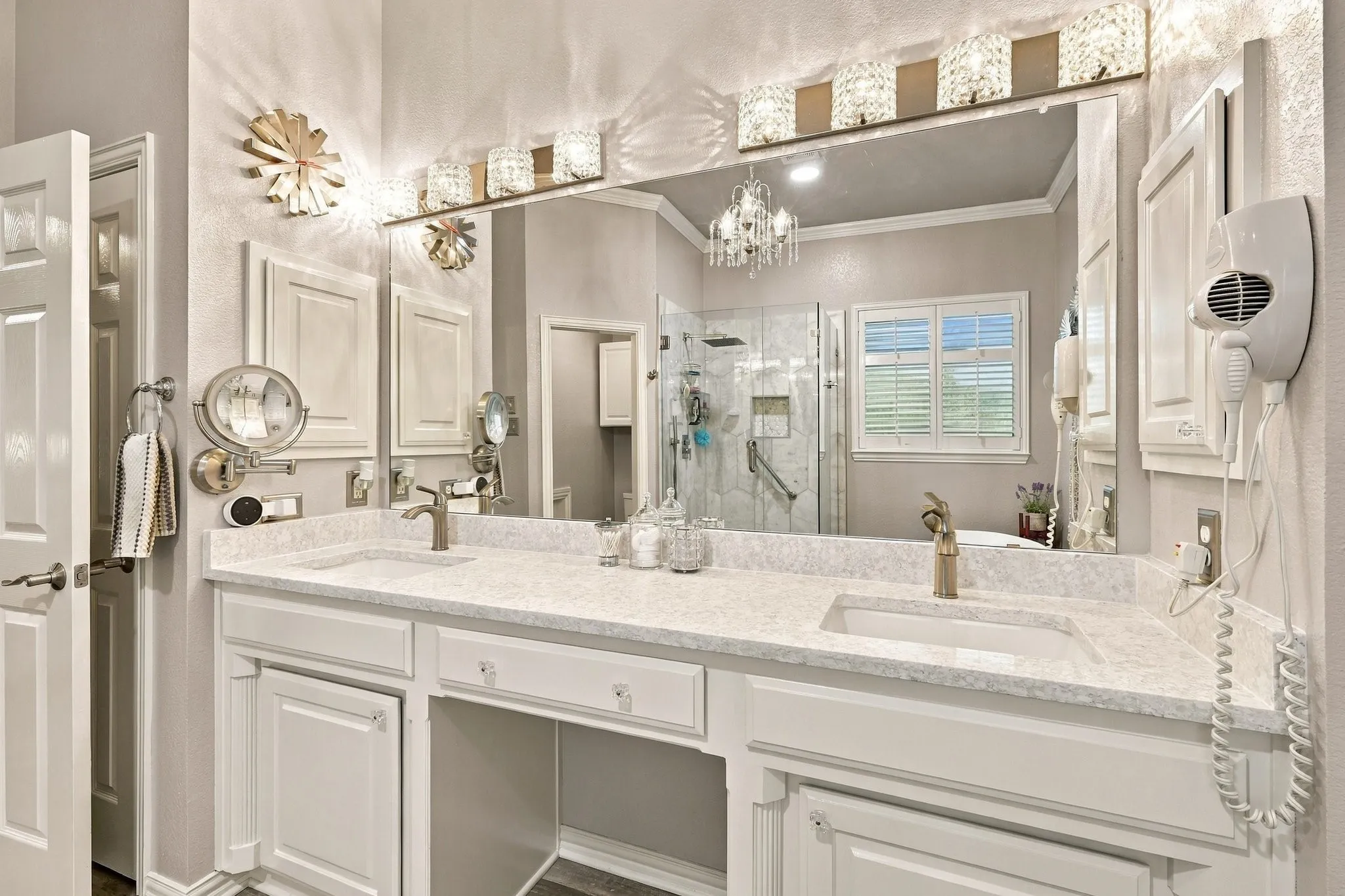 Single Family Residence For Sale in Tarrant County , 8628 Lantana Drive, North Richland Hills, Texas 76180, 3 Bedroom, 2 Bathroom, 2 Garage spaces, 2,480 Sqft, built in 2006, mls#21393432, Real Estate Agent in North Richland Hills, Homes For Sale in Tarrant county, Homes For Sale in North Richland Hills, Realtor in North Richland Hills Texas, Real Estate Brokerage Independent Realty Texas, Luminita Cordes Realtor