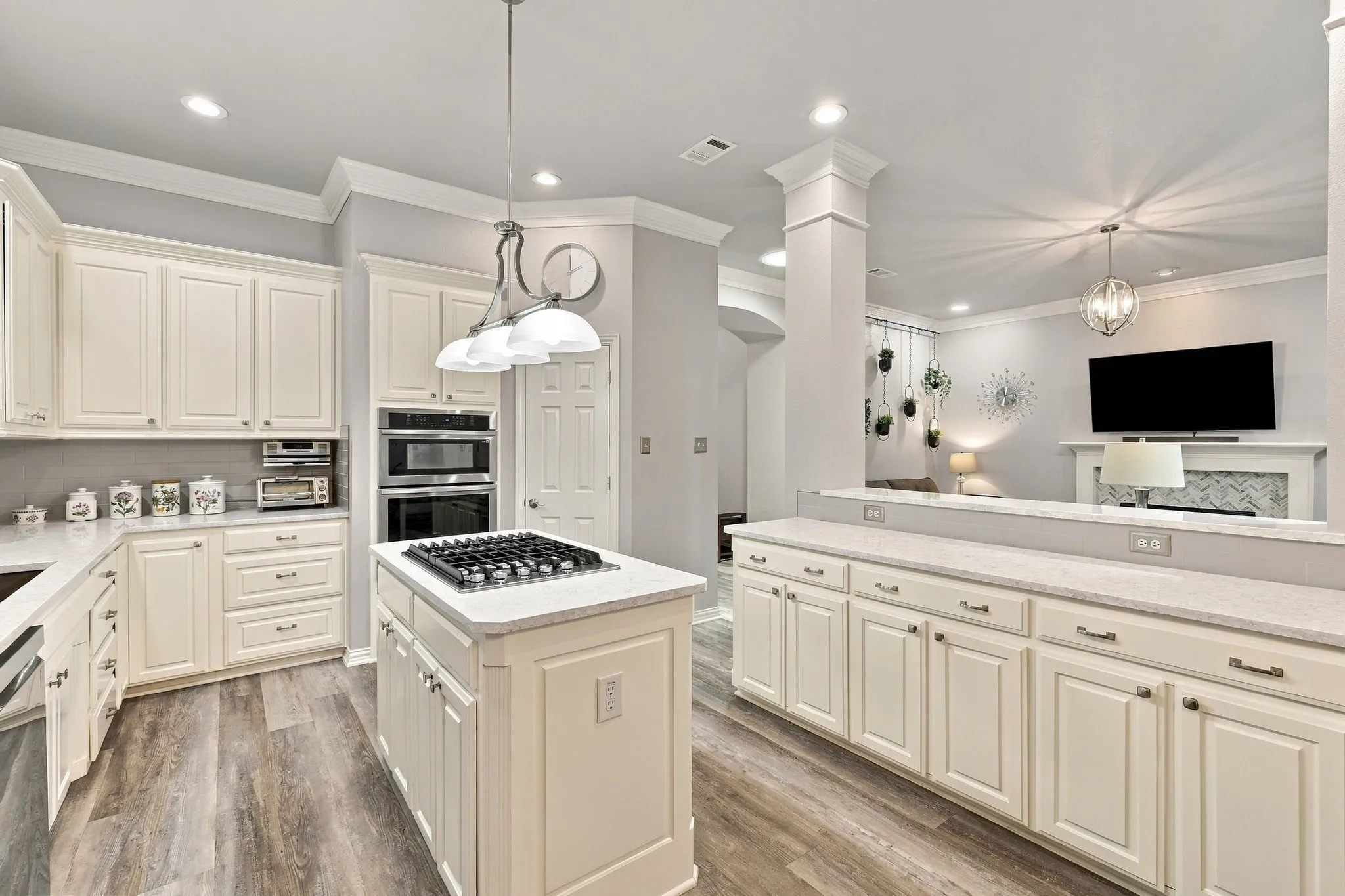 Single Family Residence For Sale in Tarrant County , 8628 Lantana Drive, North Richland Hills, Texas 76180, 3 Bedroom, 2 Bathroom, 2 Garage spaces, 2,480 Sqft, built in 2006, mls#21393432, Real Estate Agent in North Richland Hills, Homes For Sale in Tarrant county, Homes For Sale in North Richland Hills, Realtor in North Richland Hills Texas, Real Estate Brokerage Independent Realty Texas, Luminita Cordes Realtor