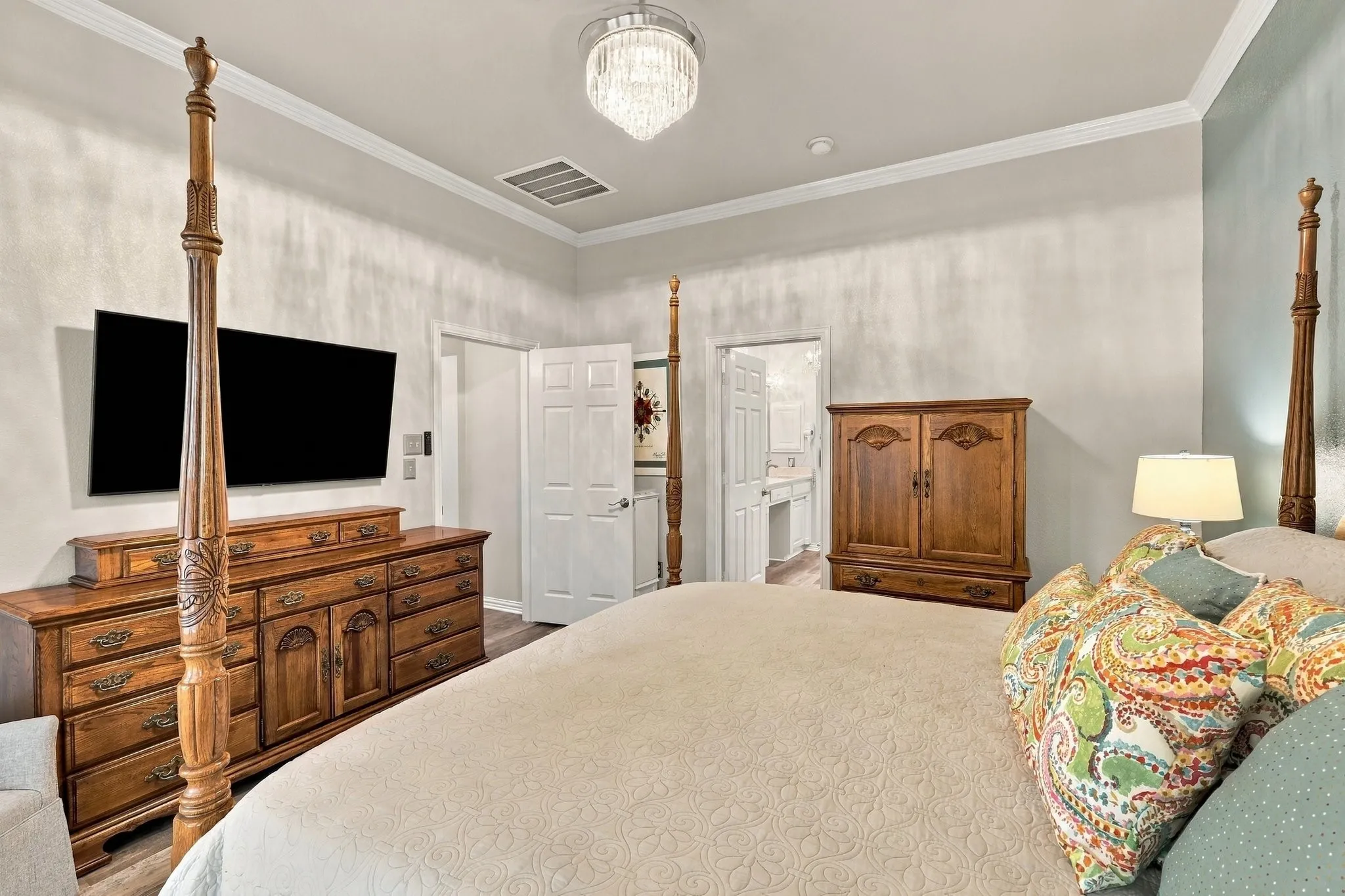 Single Family Residence For Sale in Tarrant County , 8628 Lantana Drive, North Richland Hills, Texas 76180, 3 Bedroom, 2 Bathroom, 2 Garage spaces, 2,480 Sqft, built in 2006, mls#21393432, Real Estate Agent in North Richland Hills, Homes For Sale in Tarrant county, Homes For Sale in North Richland Hills, Realtor in North Richland Hills Texas, Real Estate Brokerage Independent Realty Texas, Luminita Cordes Realtor